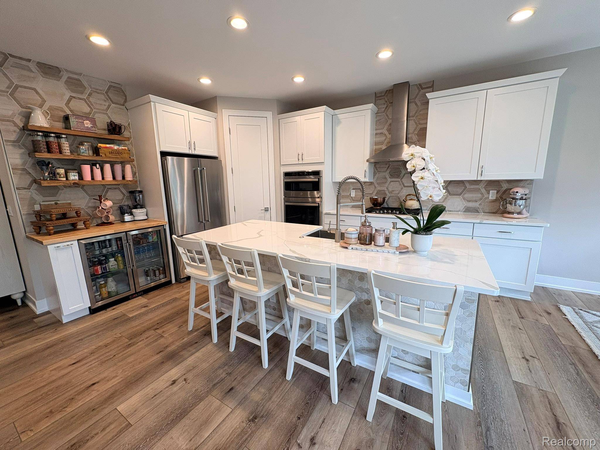 154 Mulberry LN, Rochesterhillscity_oakland, MI 48309