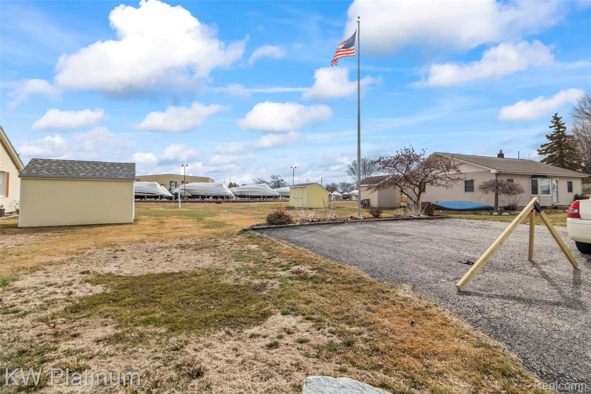 7825 Alexandria DR, Iratownship_stclair, MI 48023