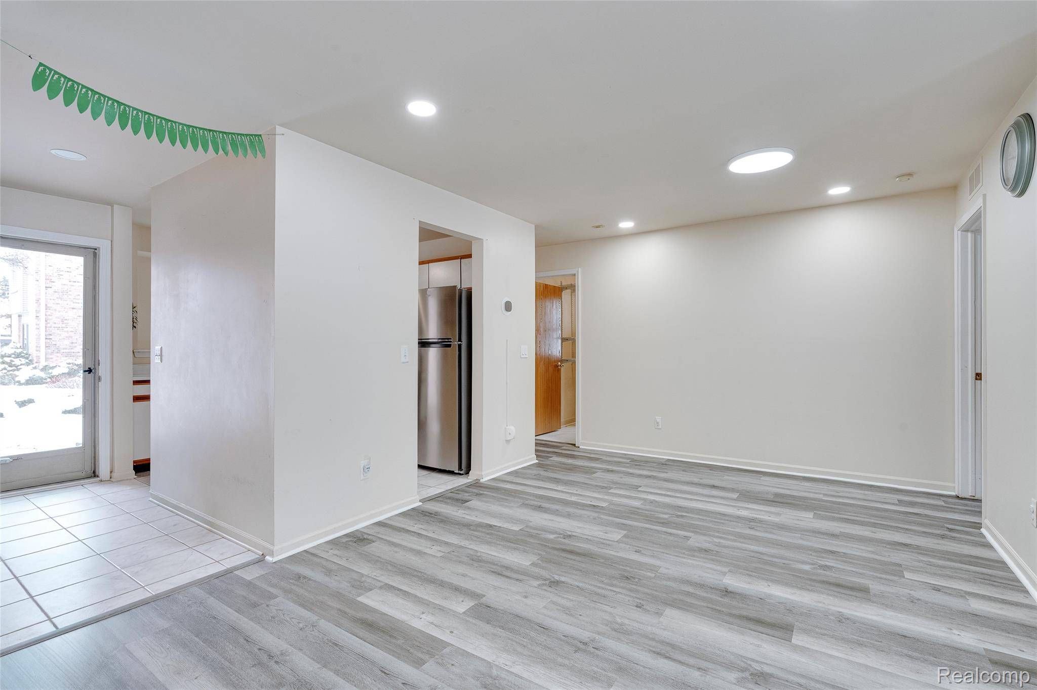 42739 Lilley Pointe DR, Cantonchartertownship_wayne, MI 48187