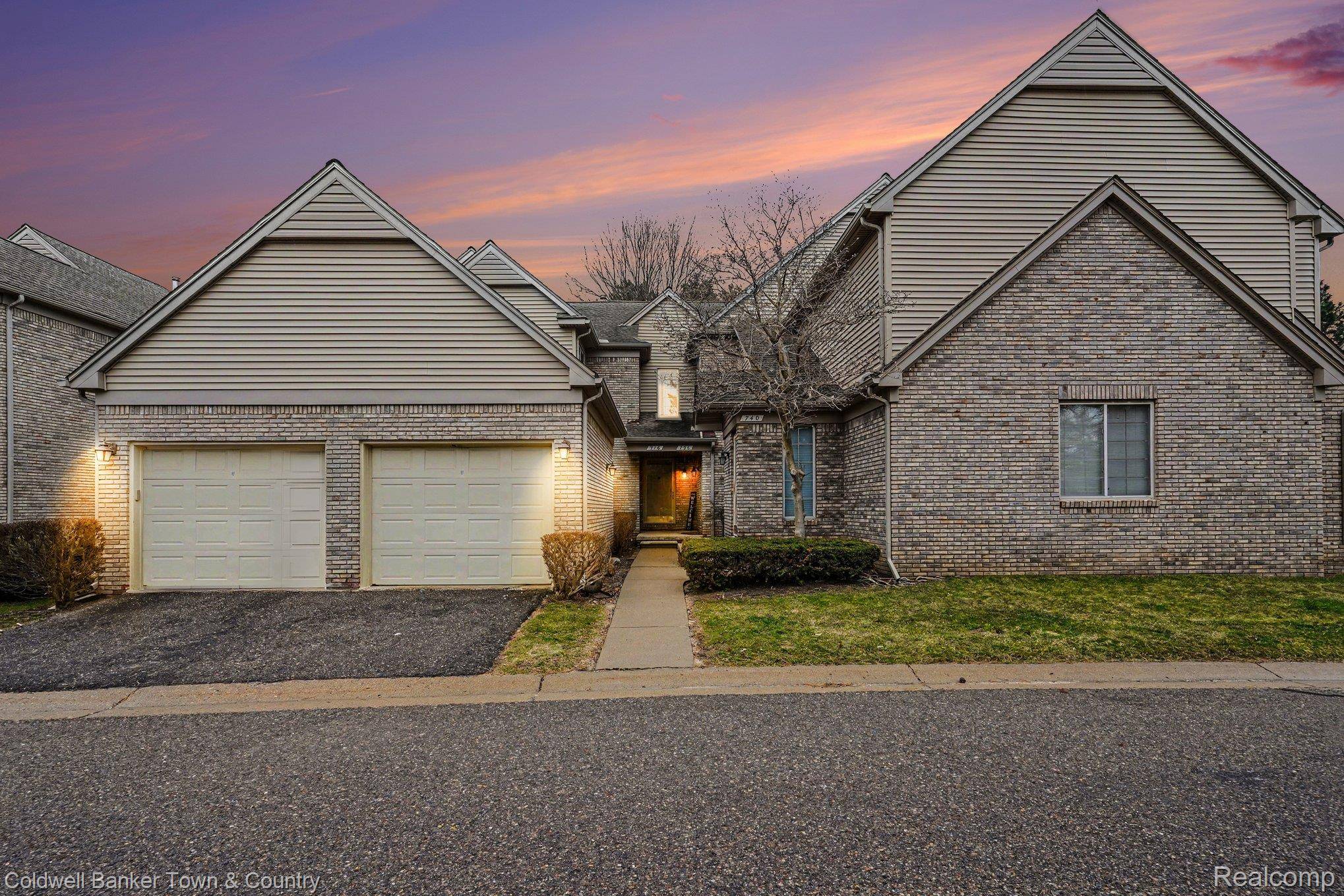 716 S Milford RD, Milfordvillage_oakland, MI 48381