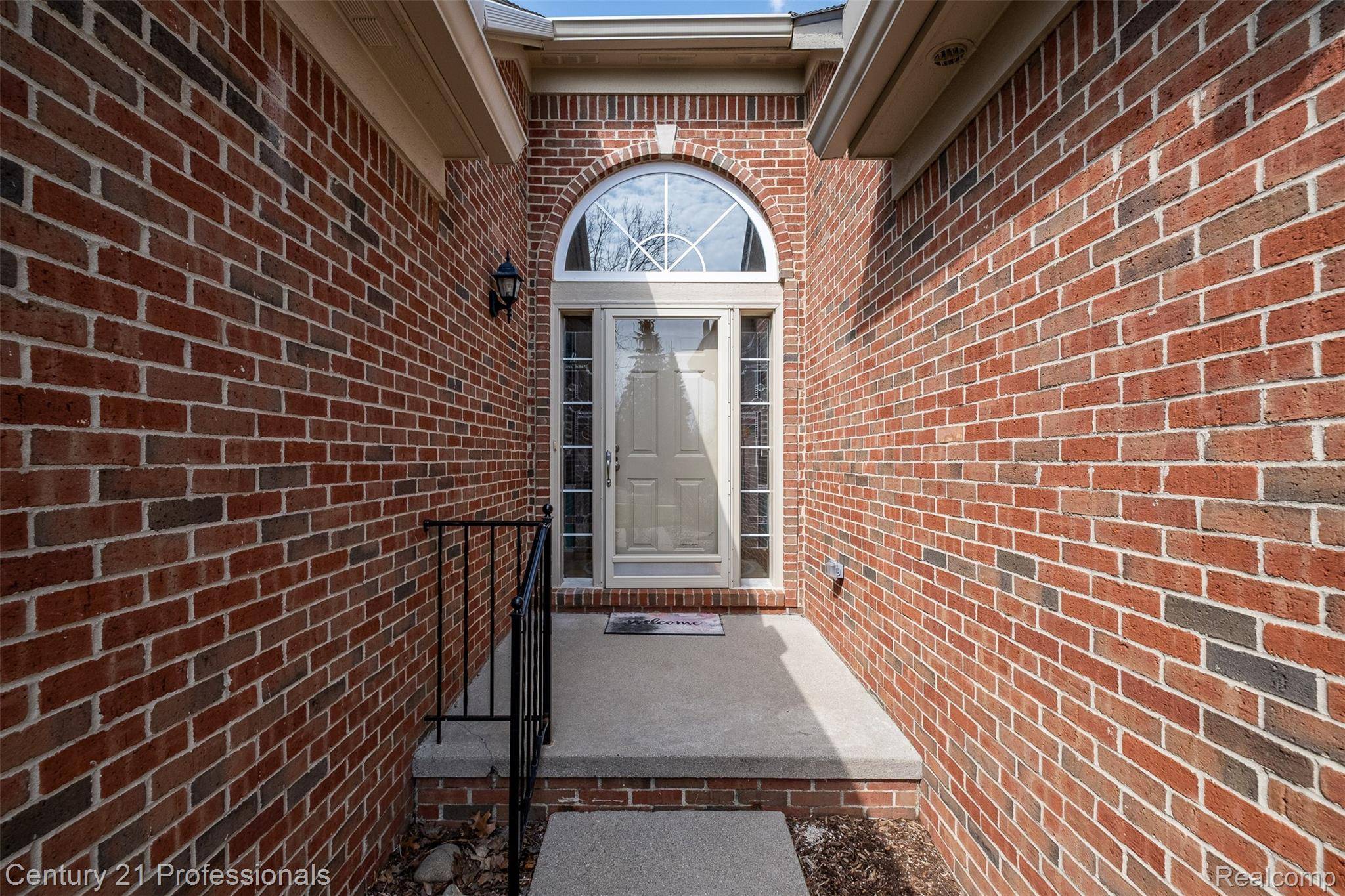 3901 Arbor DR, Auburnhillscity_oakland, MI 48326