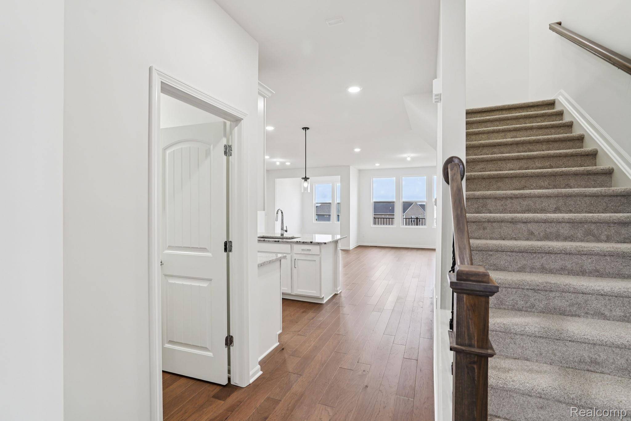 1462 Superior DR, Milfordchartertownship_oakland, MI 48381