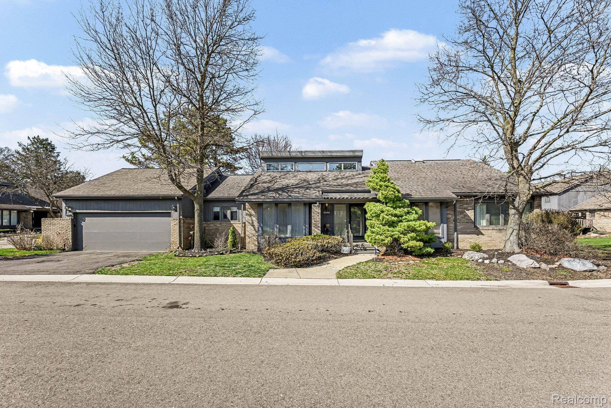 5950 Pinetree DR, Westbloomfieldchartertownship_oakland, MI 48322