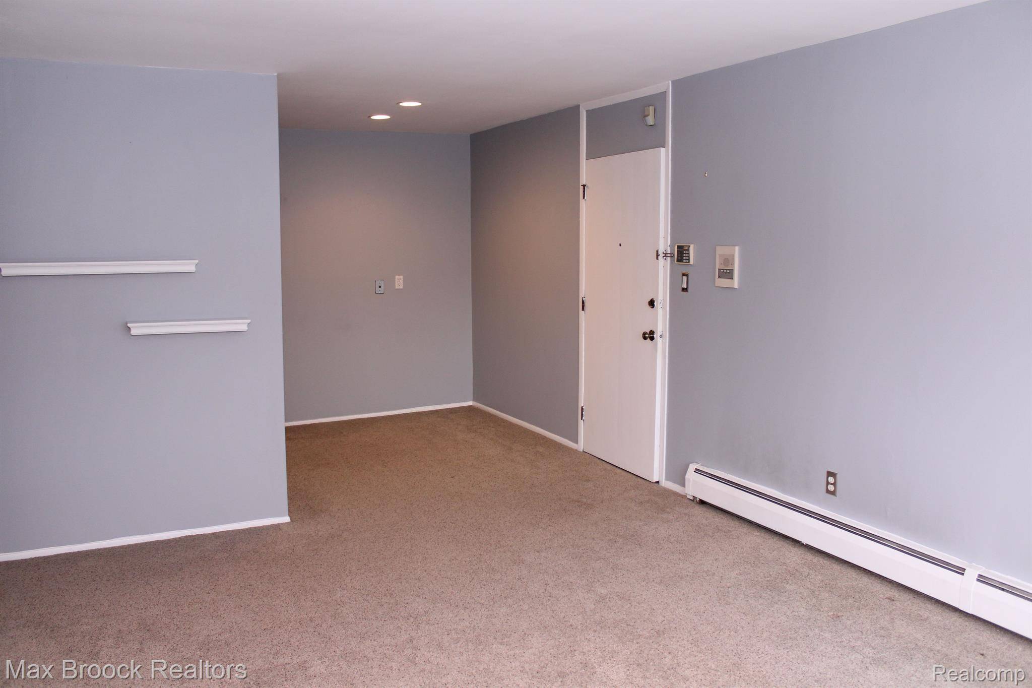 150 BIRD AVE #25, Birminghamcity_oakland, MI 48009