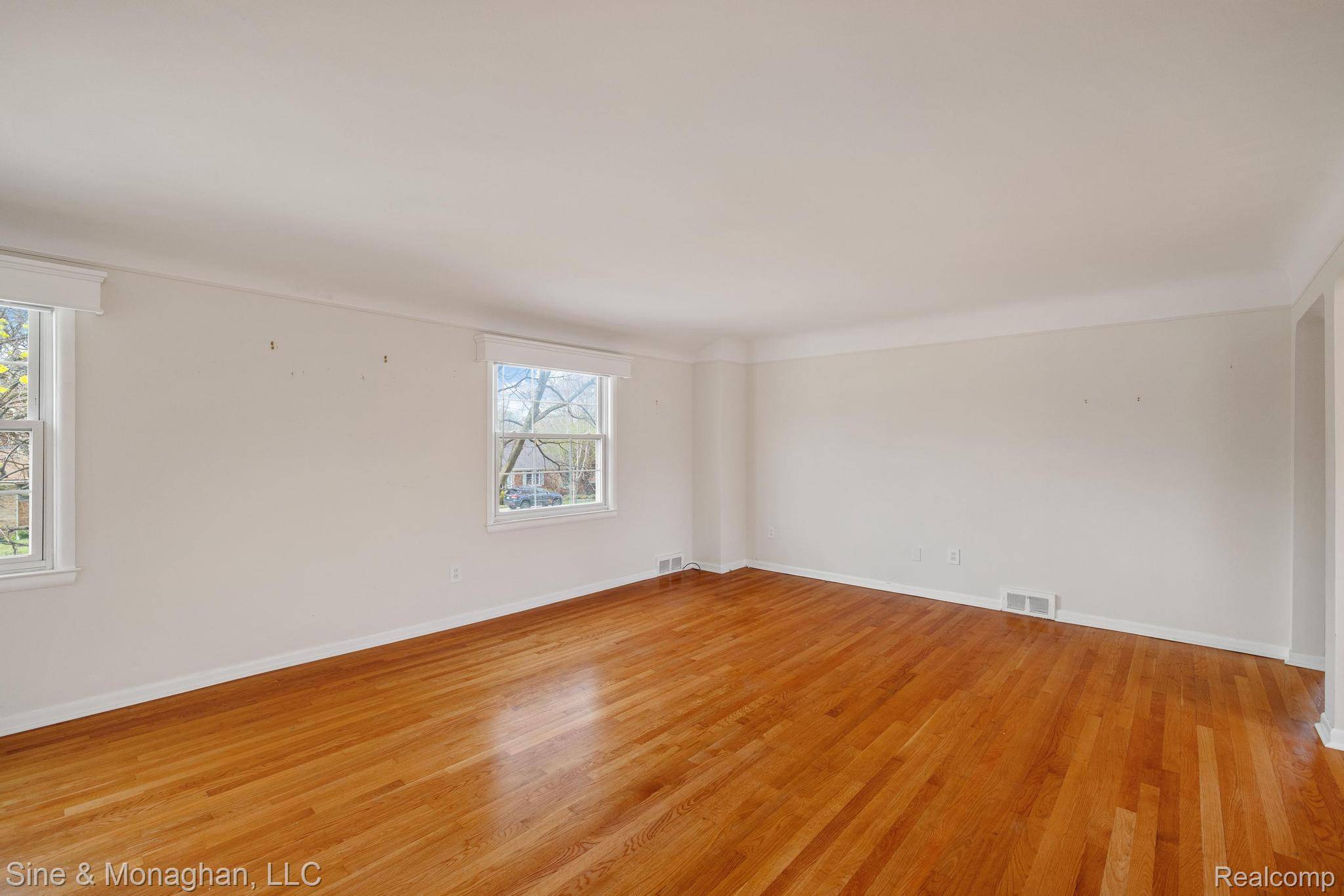 612 Cadieux RD, Grossepointecity_wayne, MI 48230