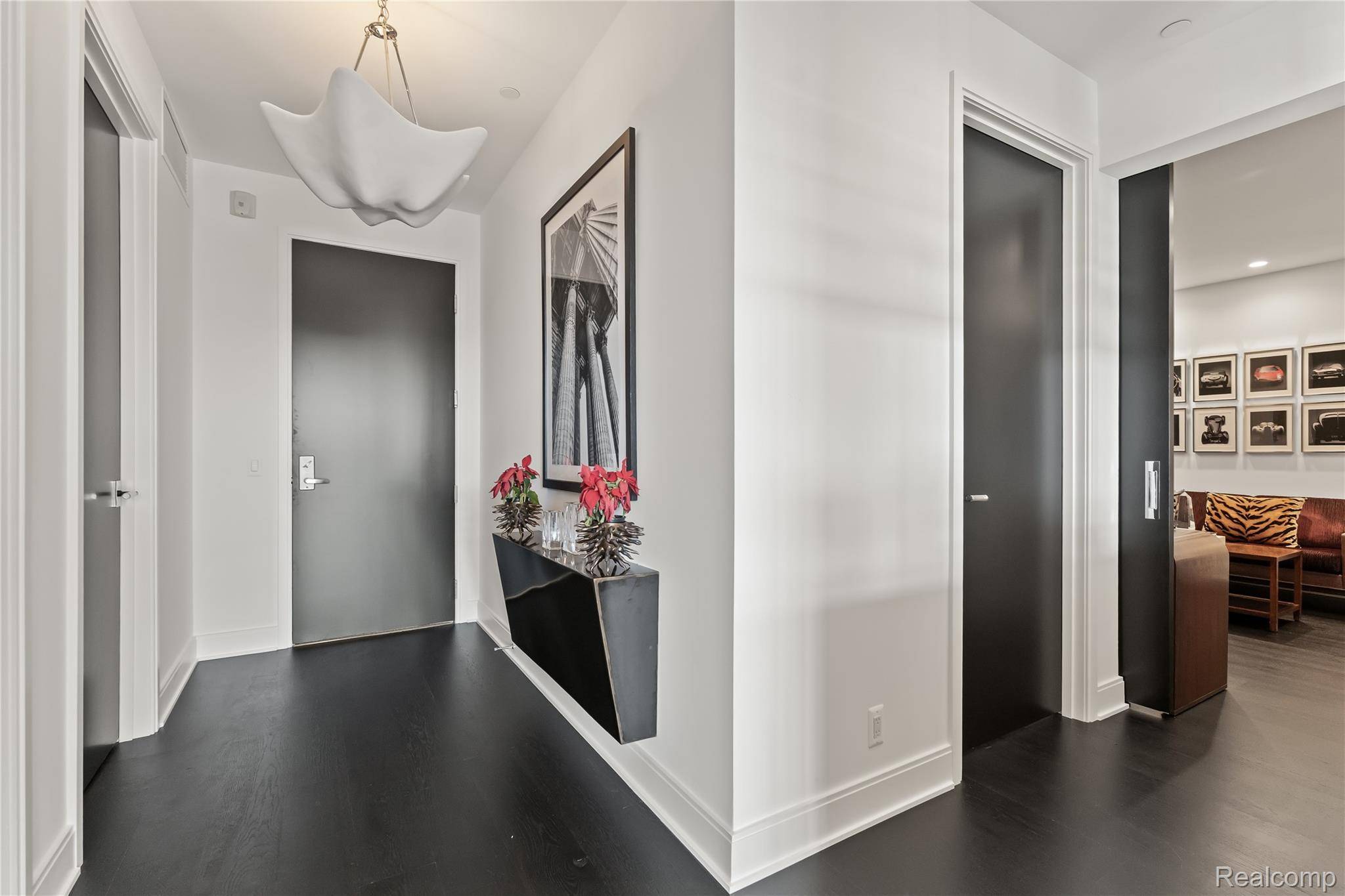 2051 VILLA RD #403, Birmingham, MI 48009