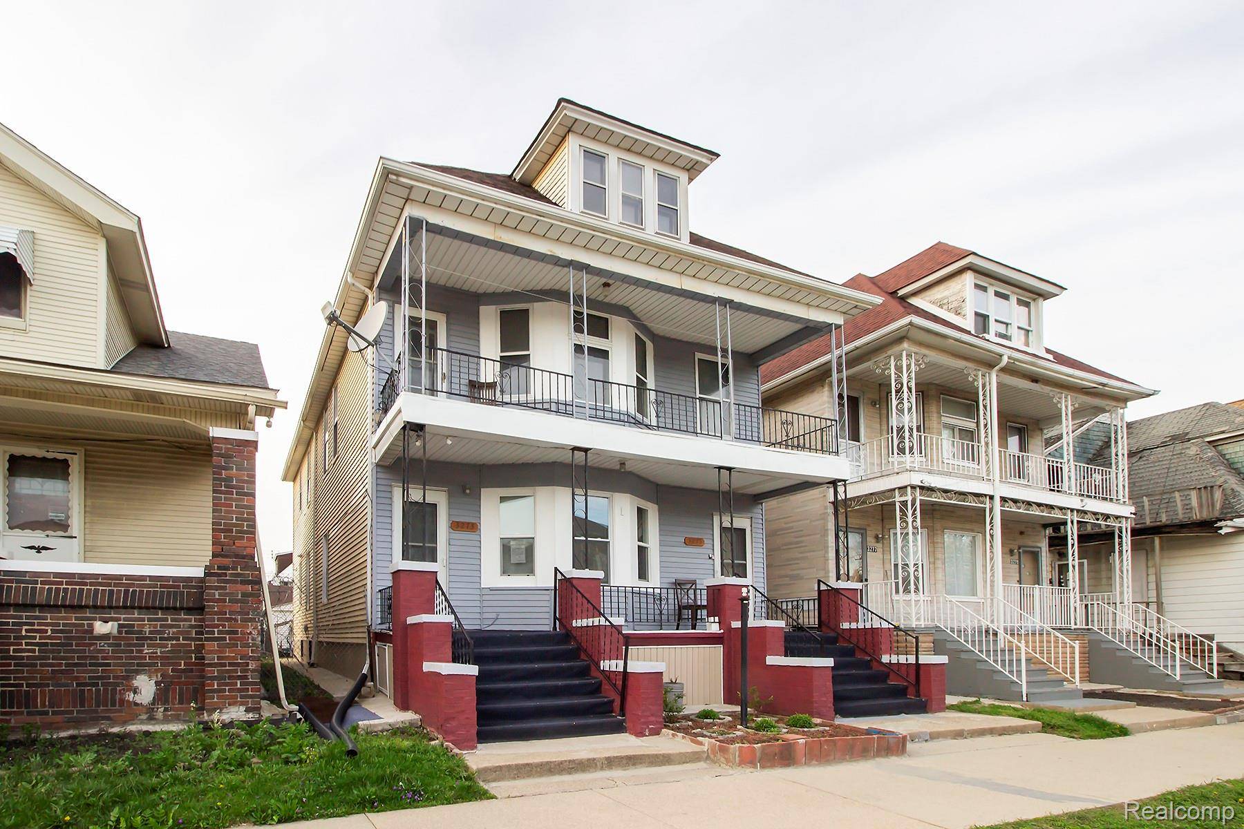 3273 Yemans ST, Hamtramckcity_wayne, MI 48212