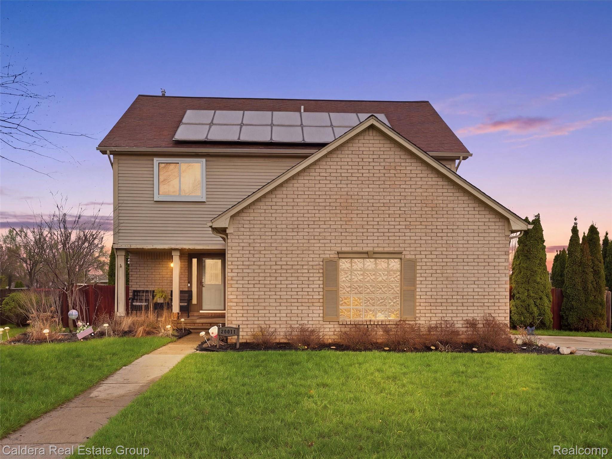 29011 Oakmont DR, Chesterfield Township, MI 48051