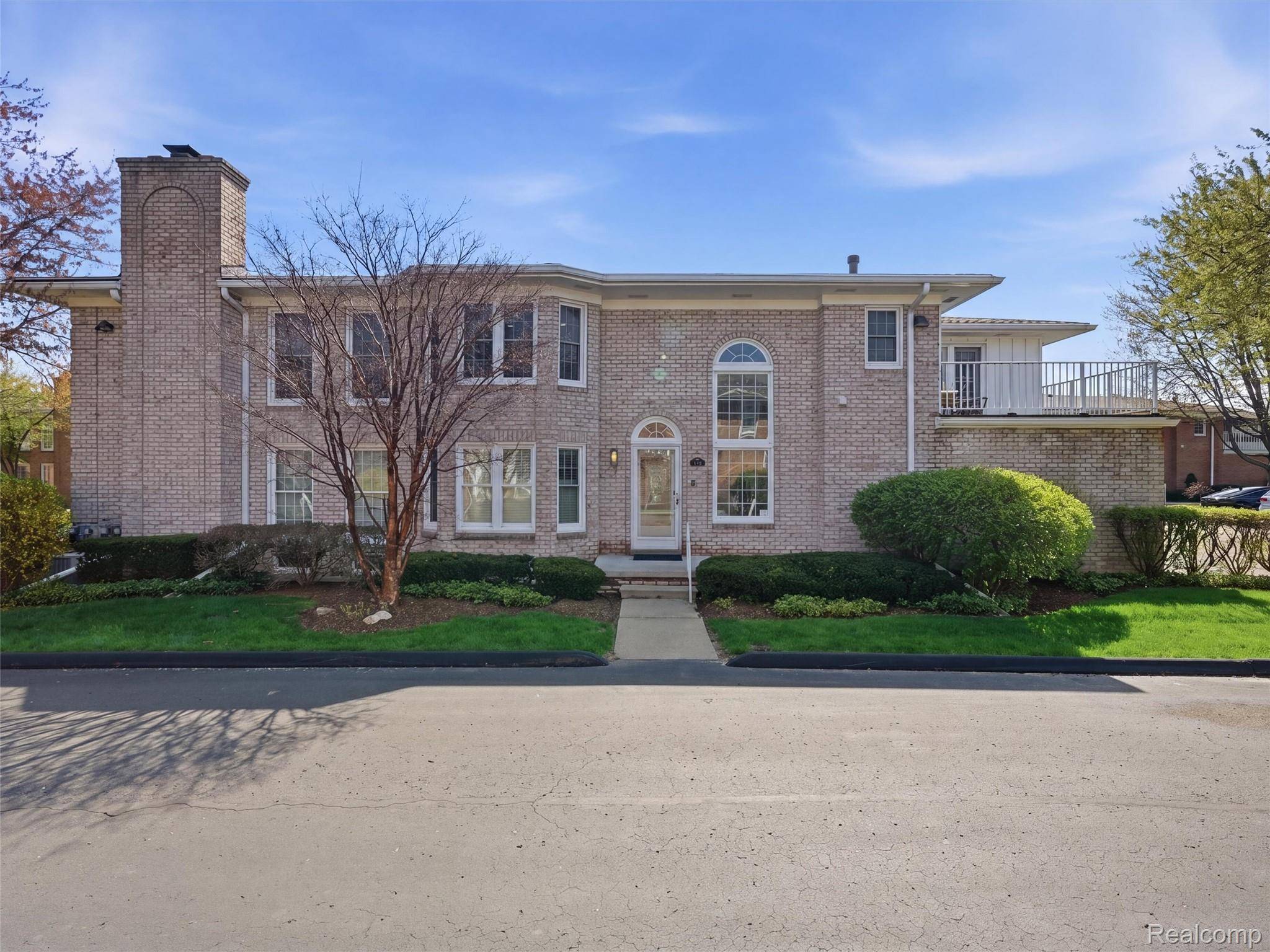 118 Windwood Pointe, Stclairshorescity_macomb, MI 48080