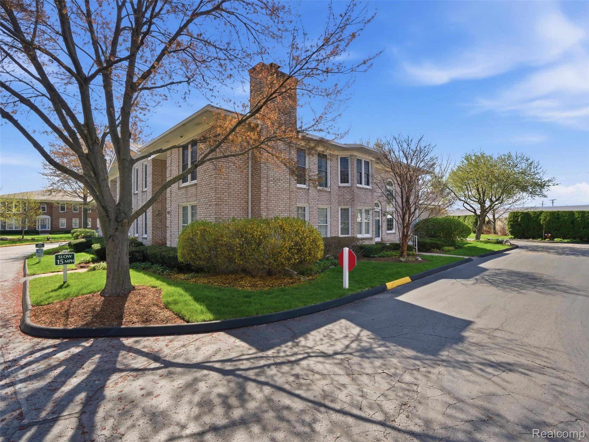 118 Windwood Pointe, Stclairshorescity_macomb, MI 48080