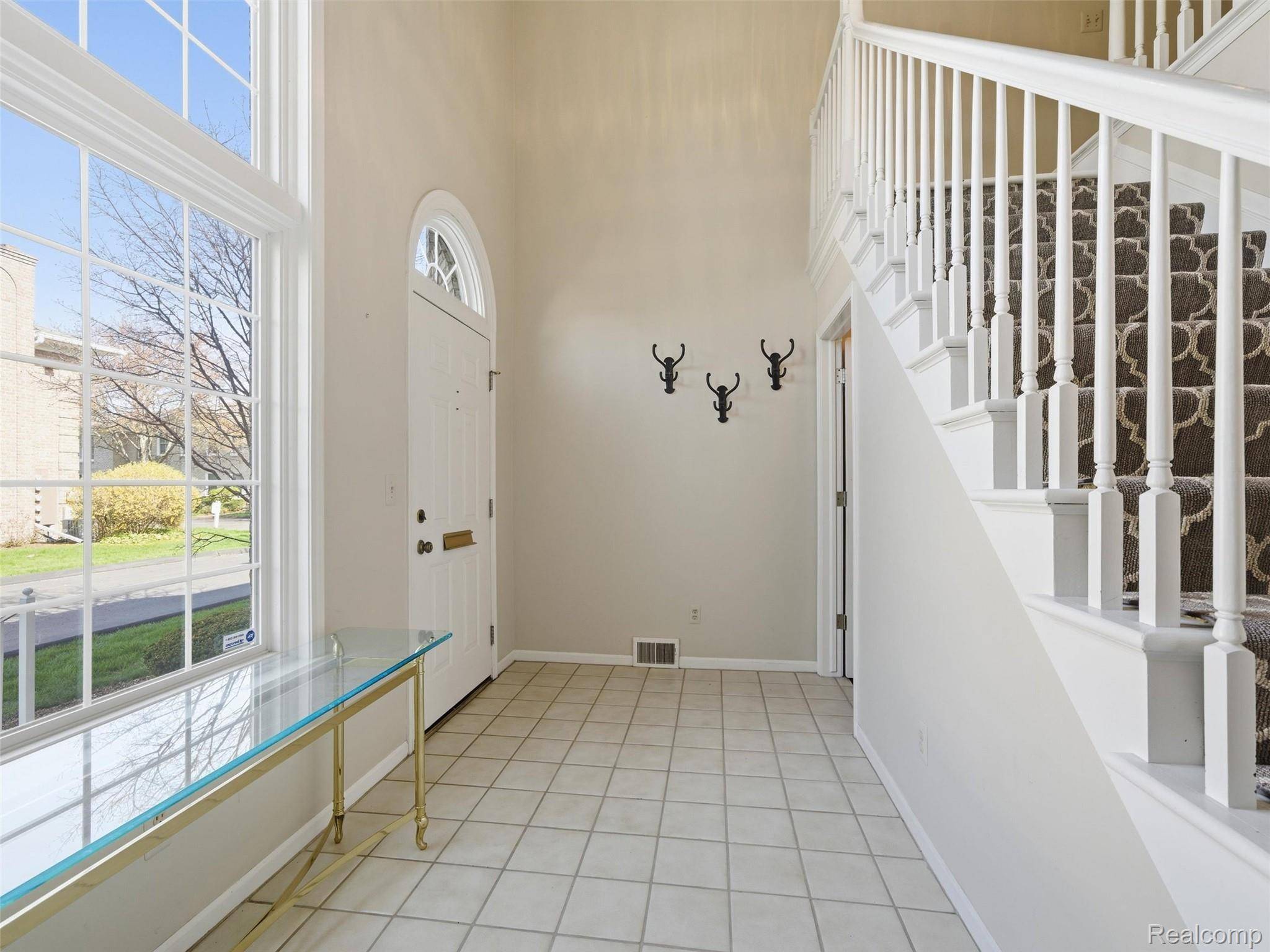 118 Windwood Pointe, Stclairshorescity_macomb, MI 48080