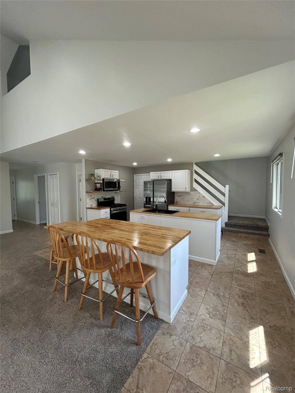 3165 Chenoa ST, Commercechartertownship_oakland, MI 48382