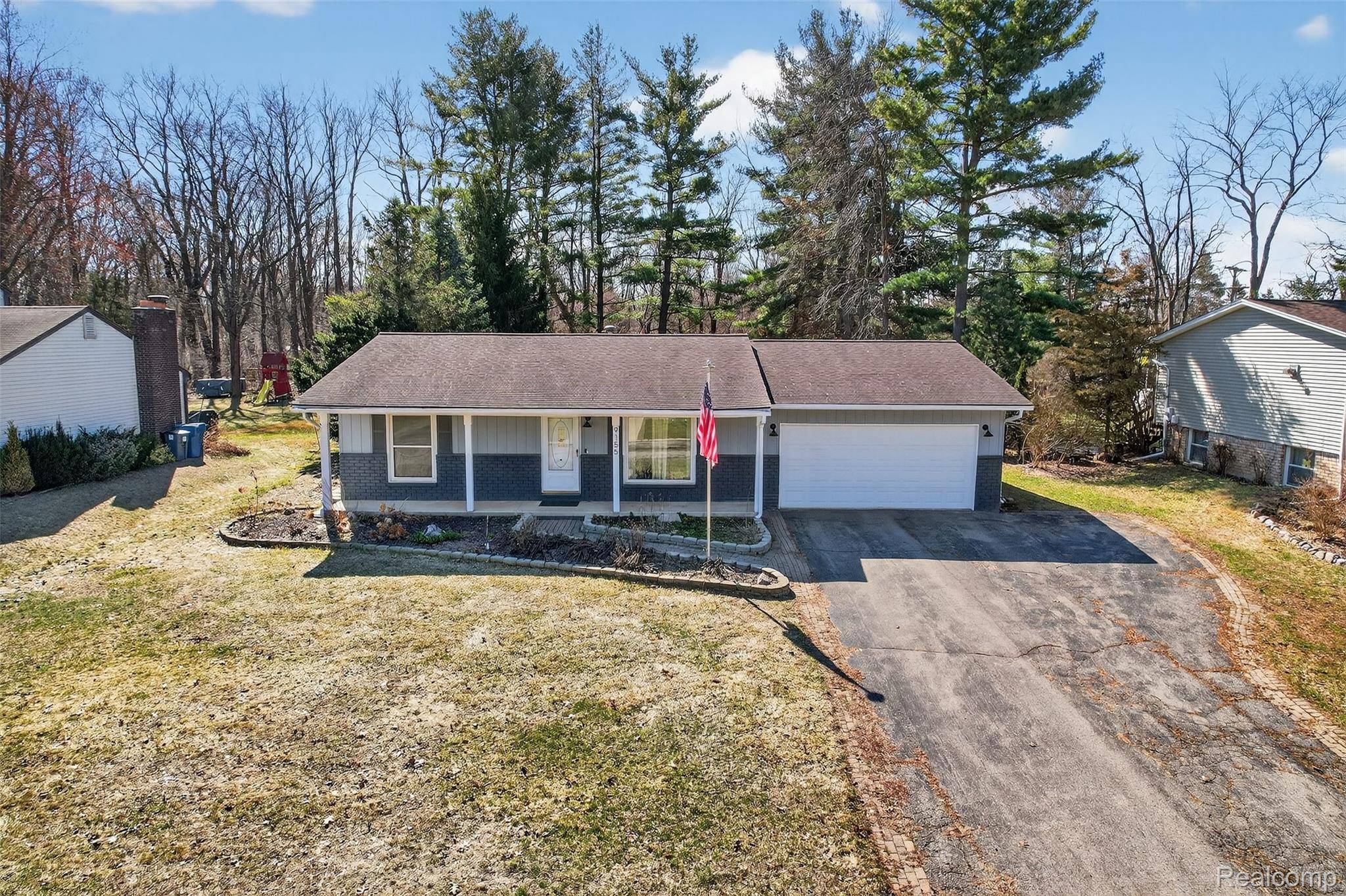 9155 Satelite DR, Whitelakechartertownship_oakland, MI 48386