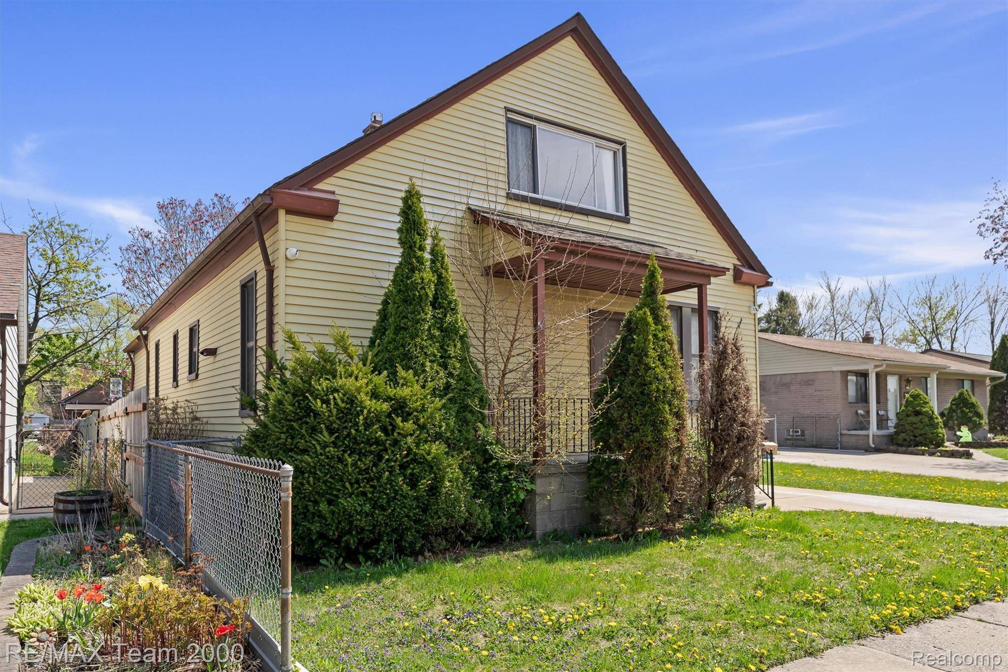 5734 N Gulley RD, Dearborn, MI 48127