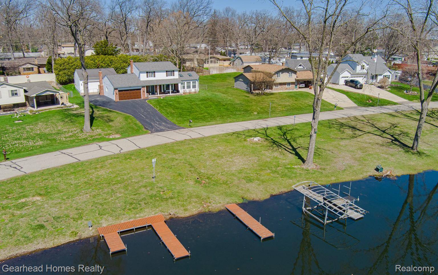 4040 Rollins AVE, Waterfordchartertownship_oakland, MI 48329