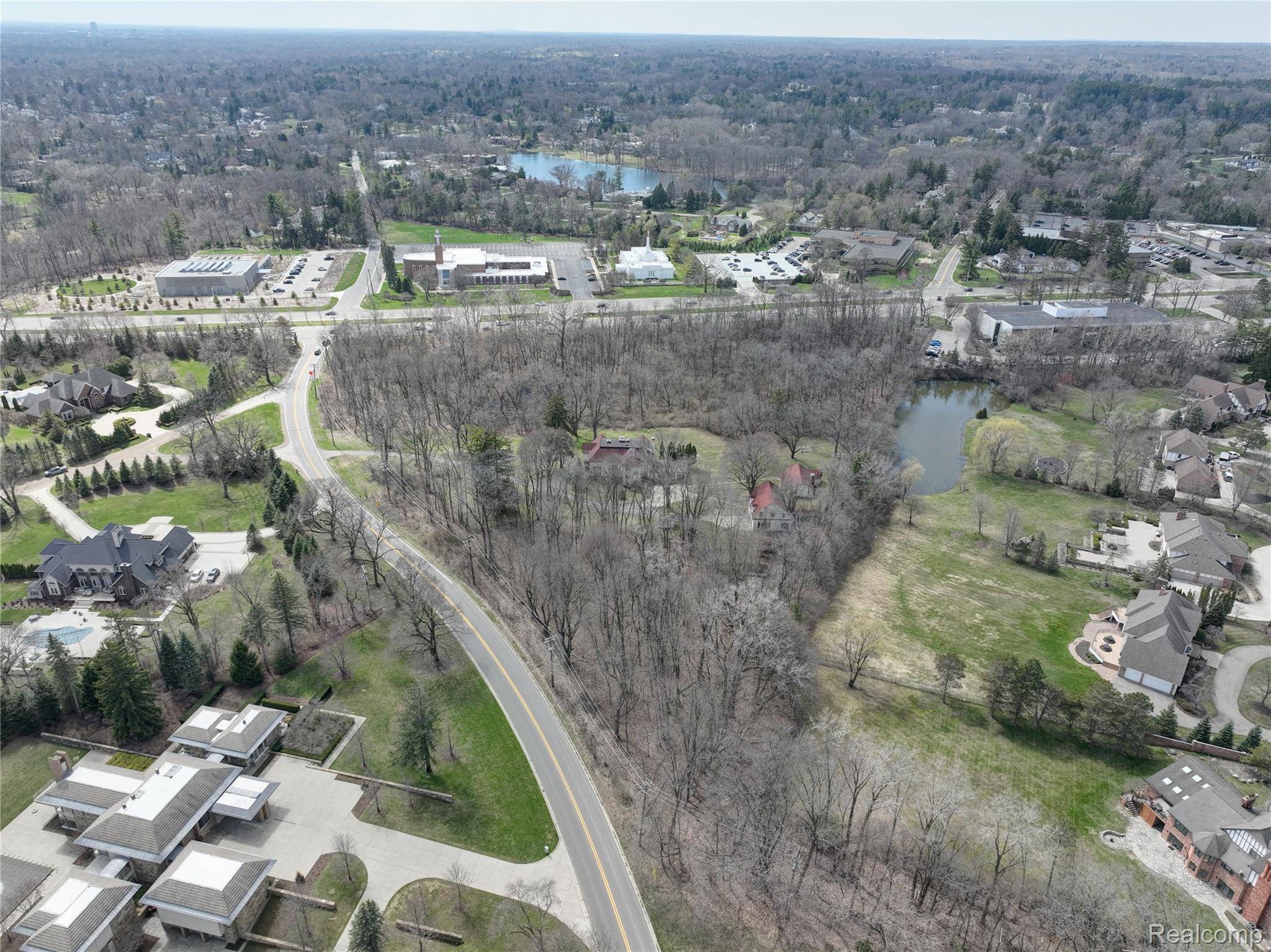 5044 Charing Cross RD, Bloomfield Hills, MI 48304