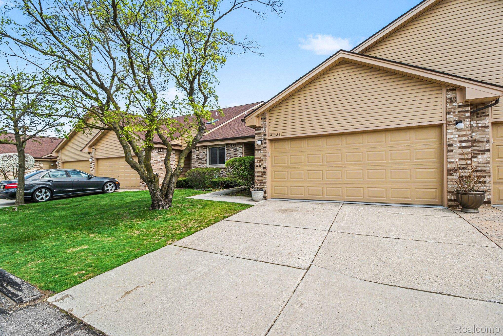 41326 Ambercrest DR, Sterlingheightscity_macomb, MI 48314