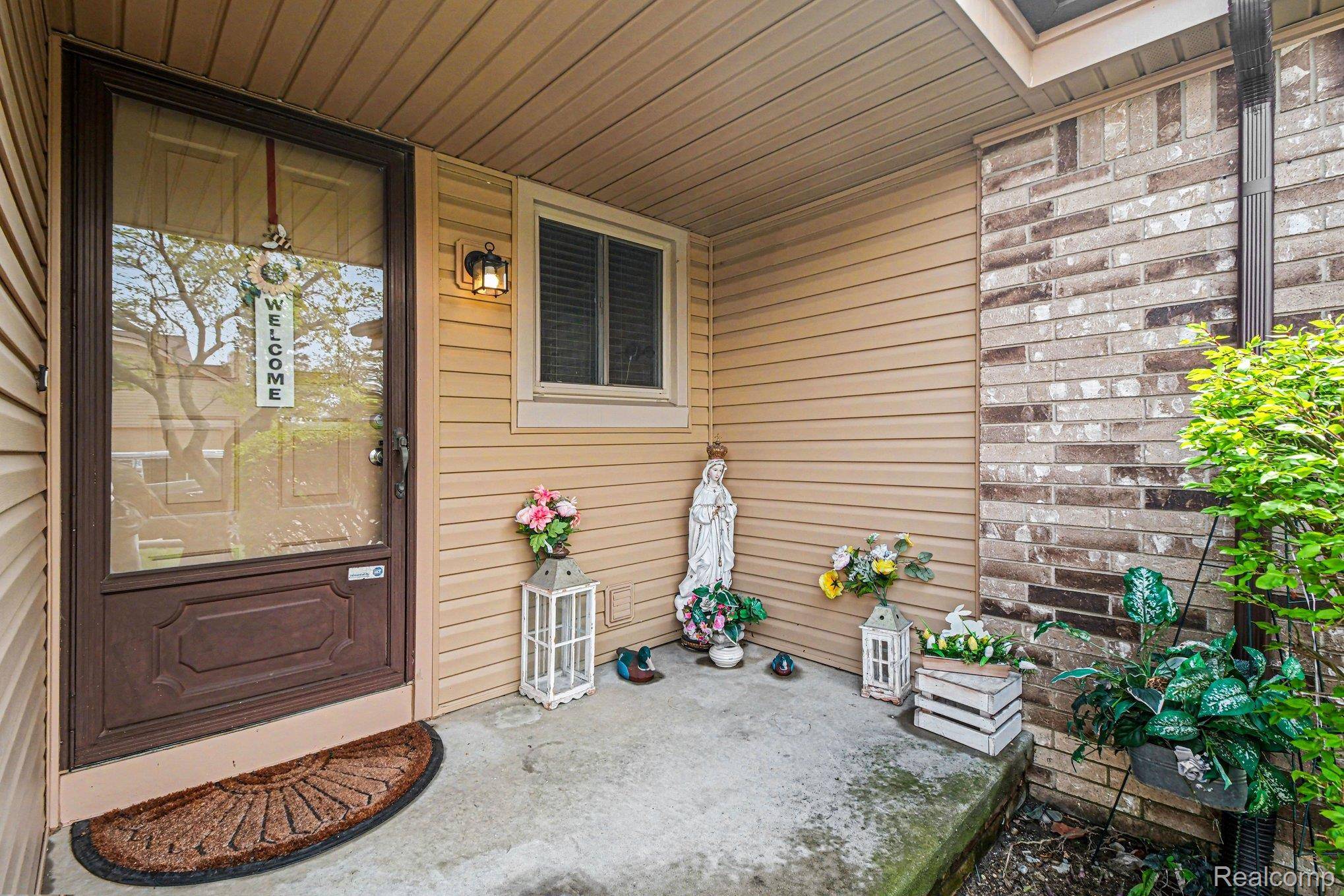 41326 Ambercrest DR, Sterlingheightscity_macomb, MI 48314