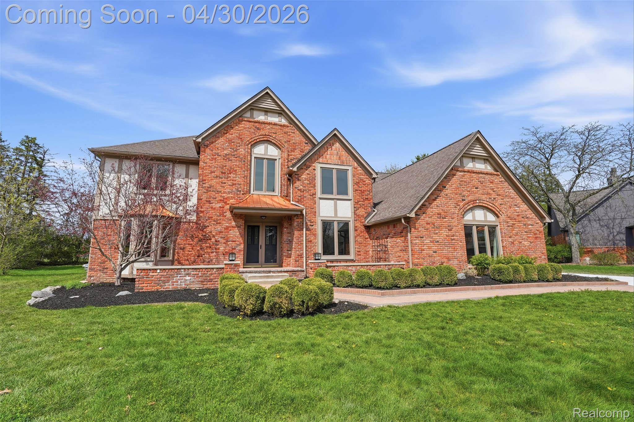1906 Independence CT, Rochesterhillscity_oakland, MI 48306