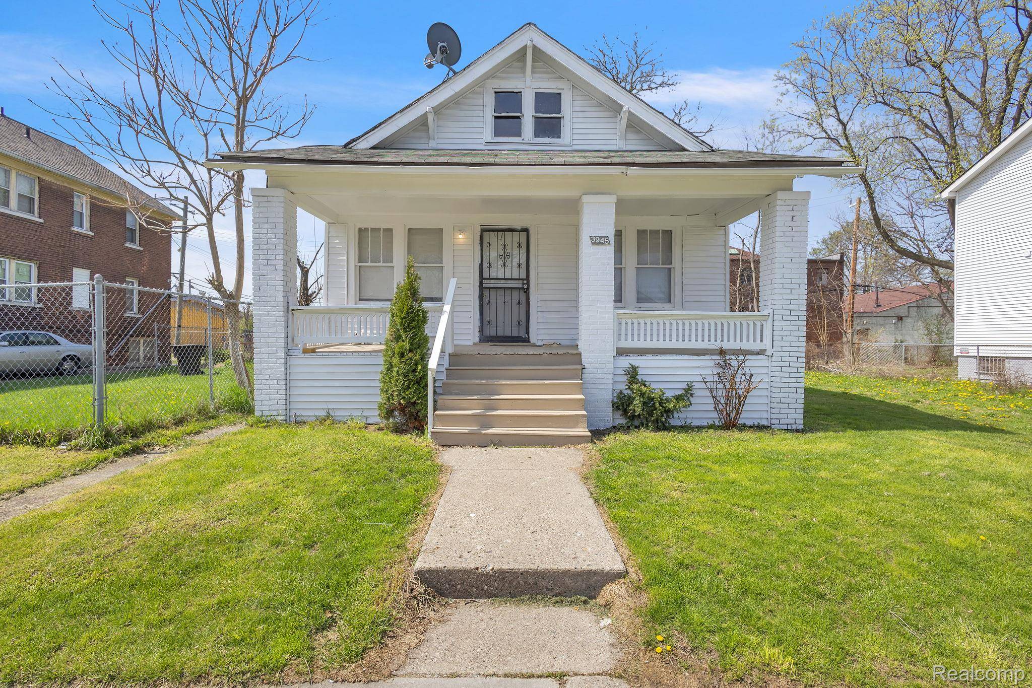 3945 Lenox ST, Detroit, MI 48215