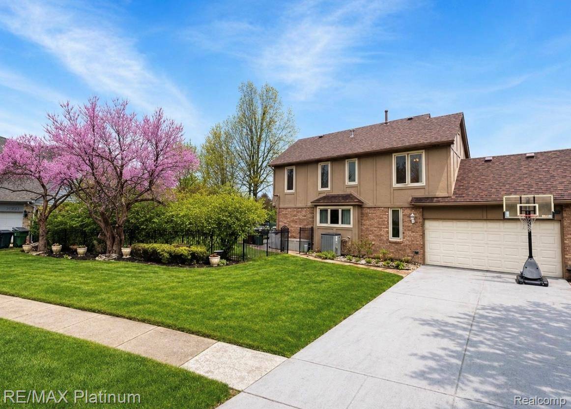 14751 Ashton LN, Shelbychartertownship_macomb, MI 48315
