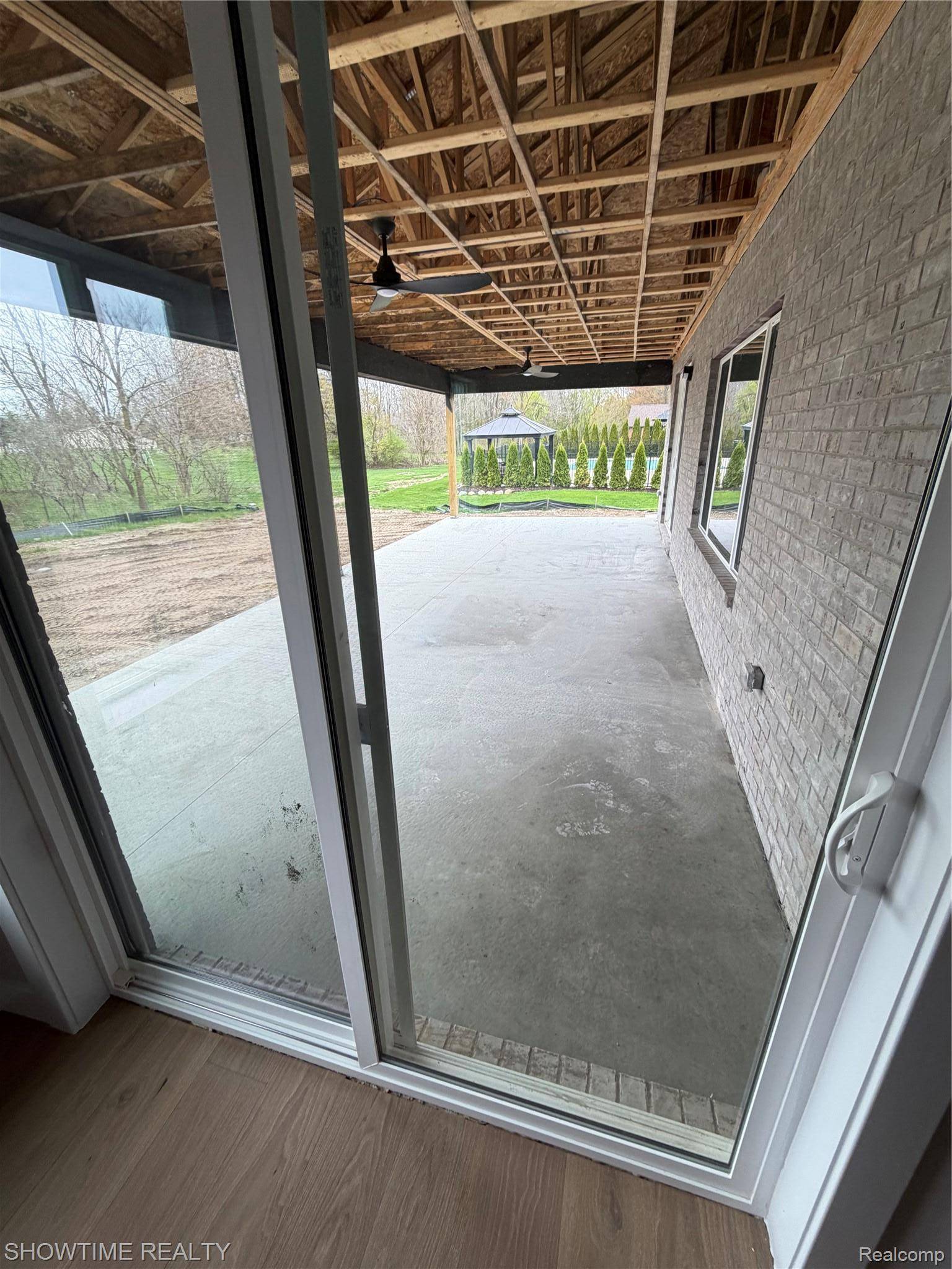 68125 Lake Angela DR, Richmond, MI 48062