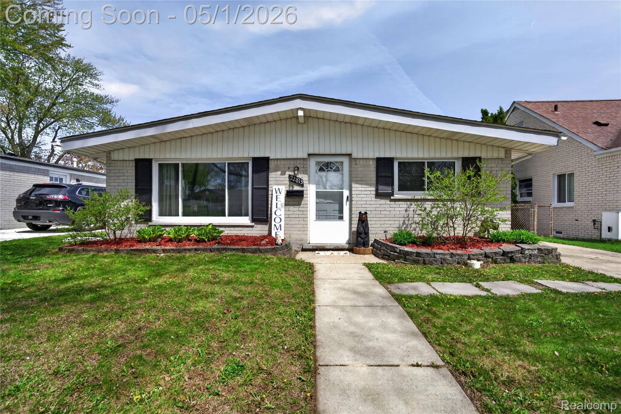 22813 Detour ST, St. Clair Shores, MI 48082