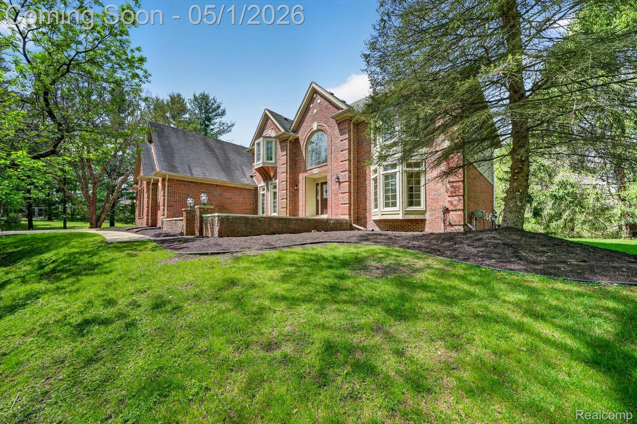22293 Brockshire ST, Novi, MI 48375
