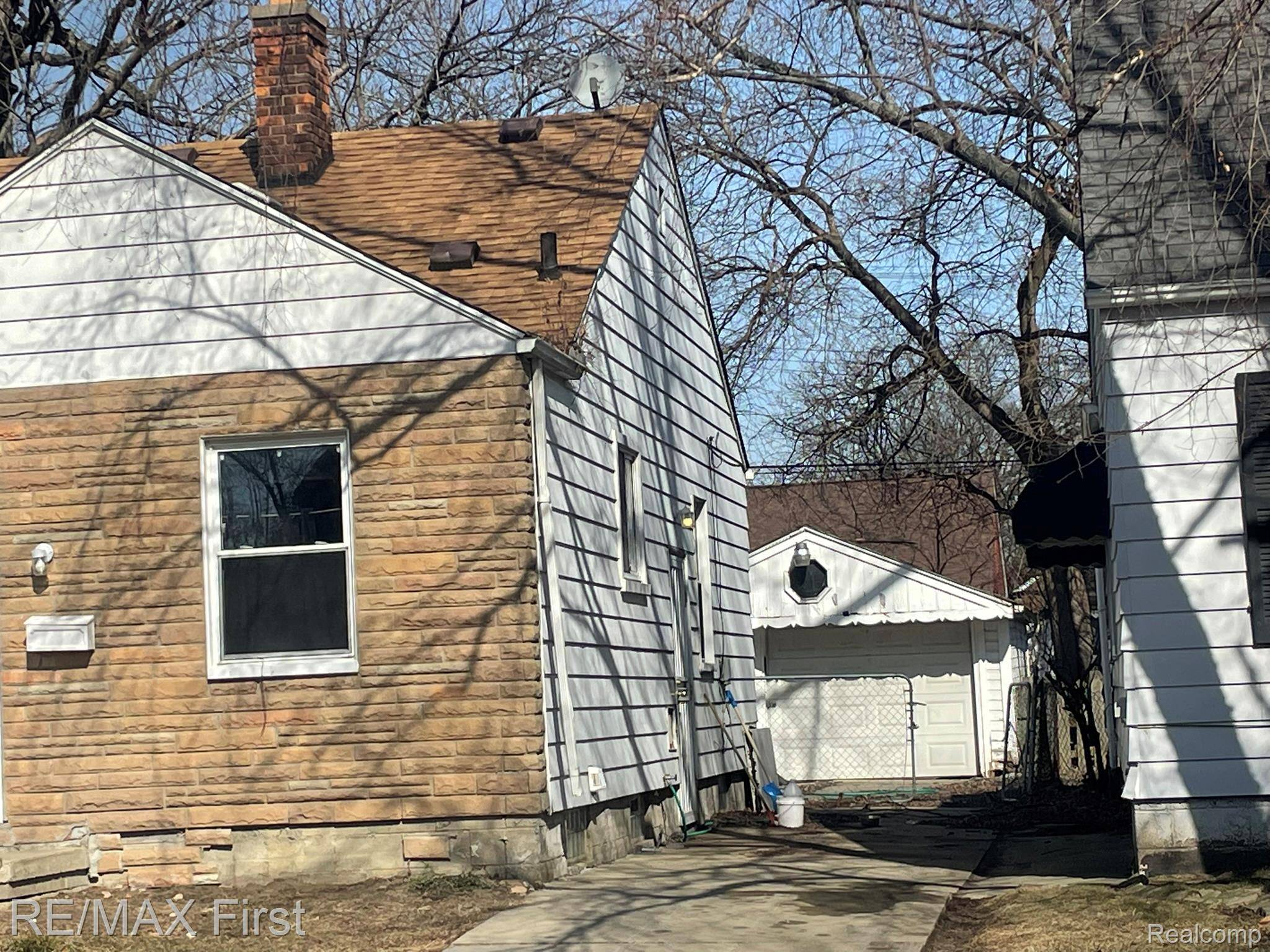 8810 Farmbrook ST, Detroitcity_wayne, MI 48224