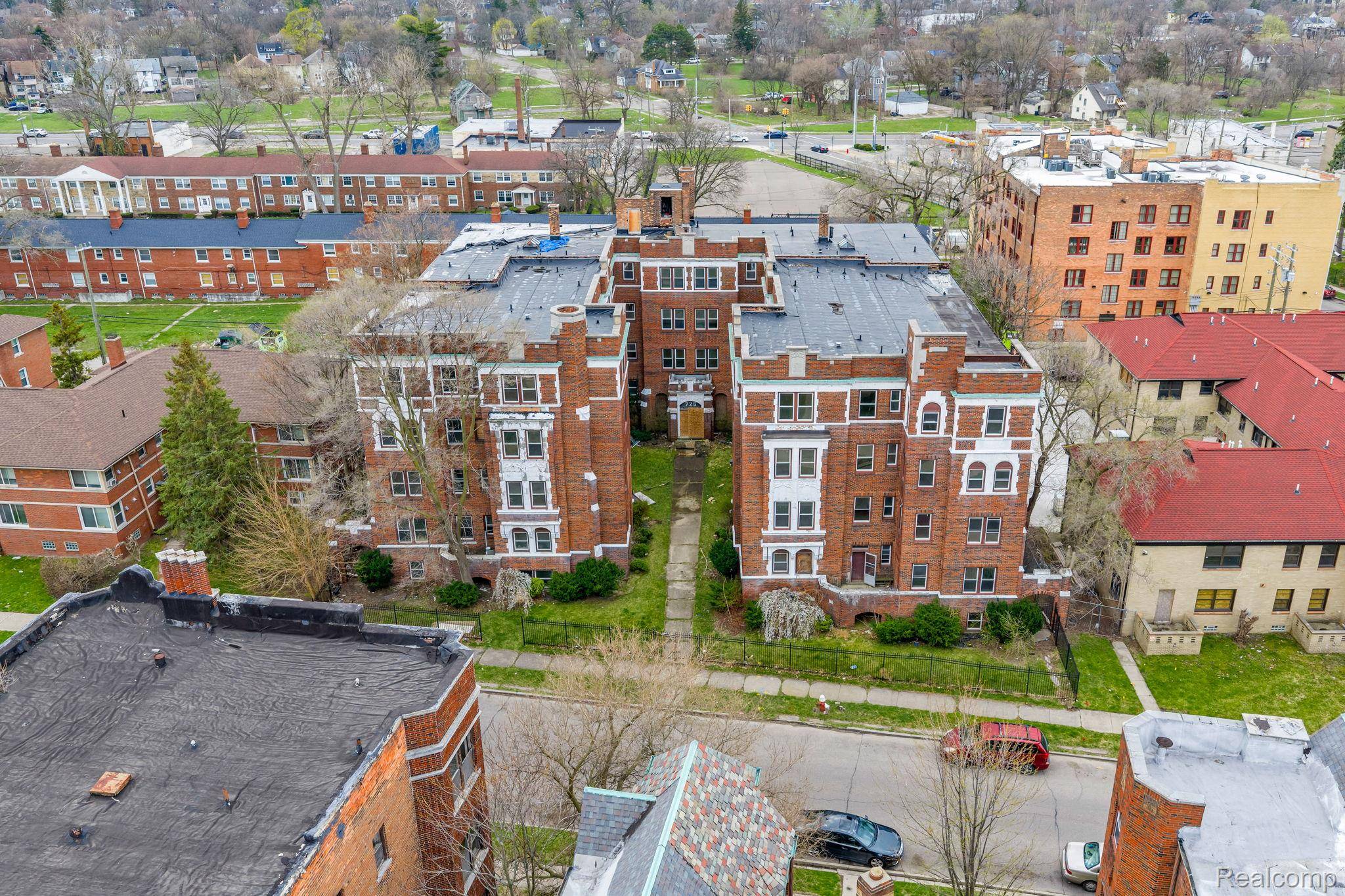 725 Whitmore RD, Detroitcity_wayne, MI 48203