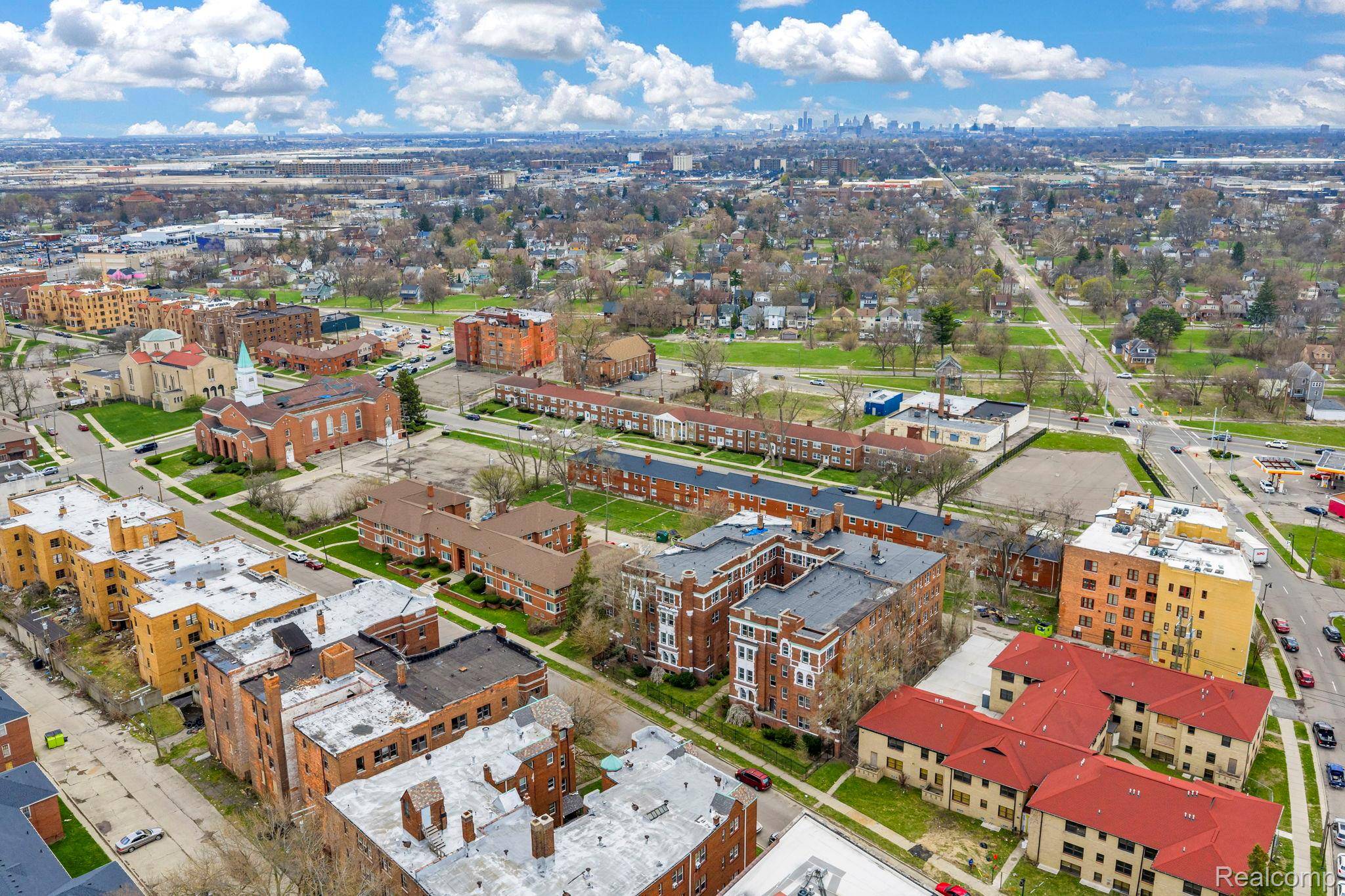 725 Whitmore RD, Detroitcity_wayne, MI 48203