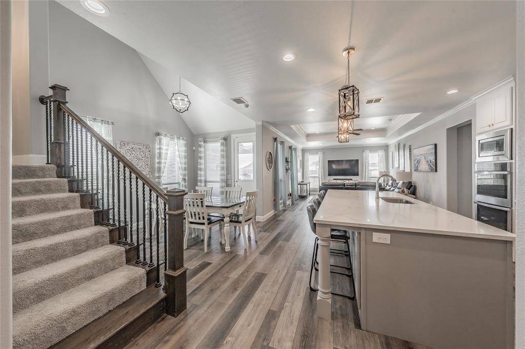 8208 Indian Hills Court, Benbrook, TX 76126