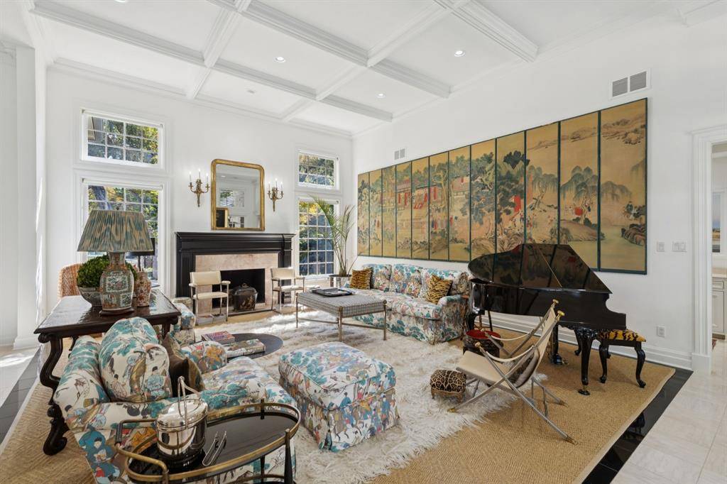 9941 Strait Lane, Dallas, TX 75220