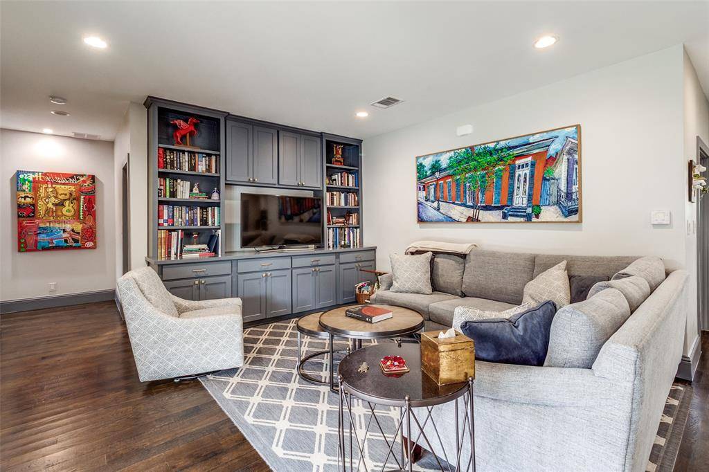 10615 Park Preston Drive, Dallas, TX 75230