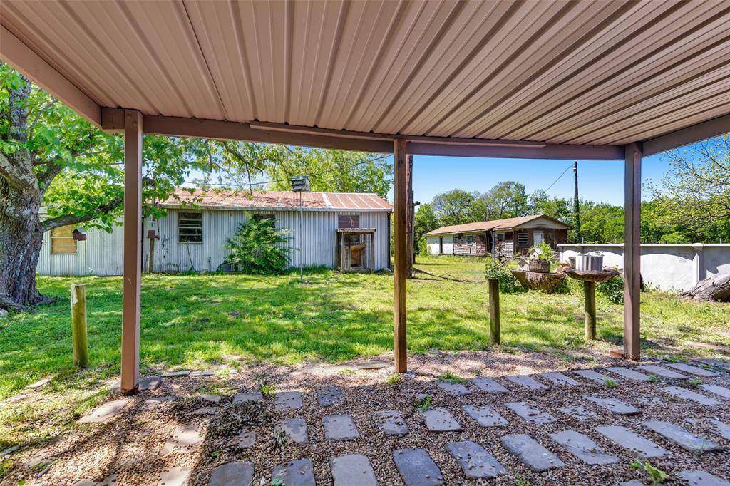 832 Cherry Street, Wolfe City, TX 75496
