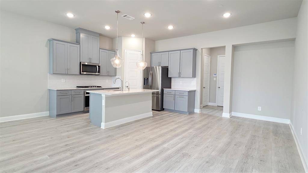 12976 Rockham Lane, Farmers Branch, TX 75234