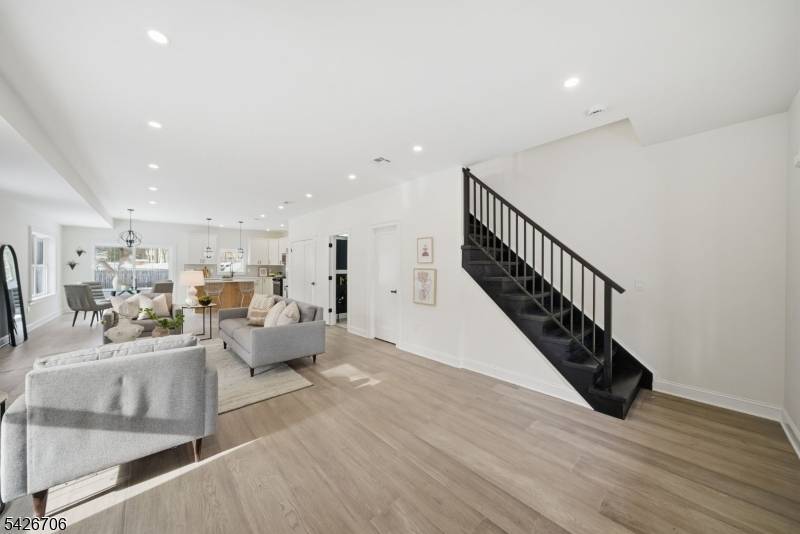 28 Irving St, Montclair Twp., NJ 07042