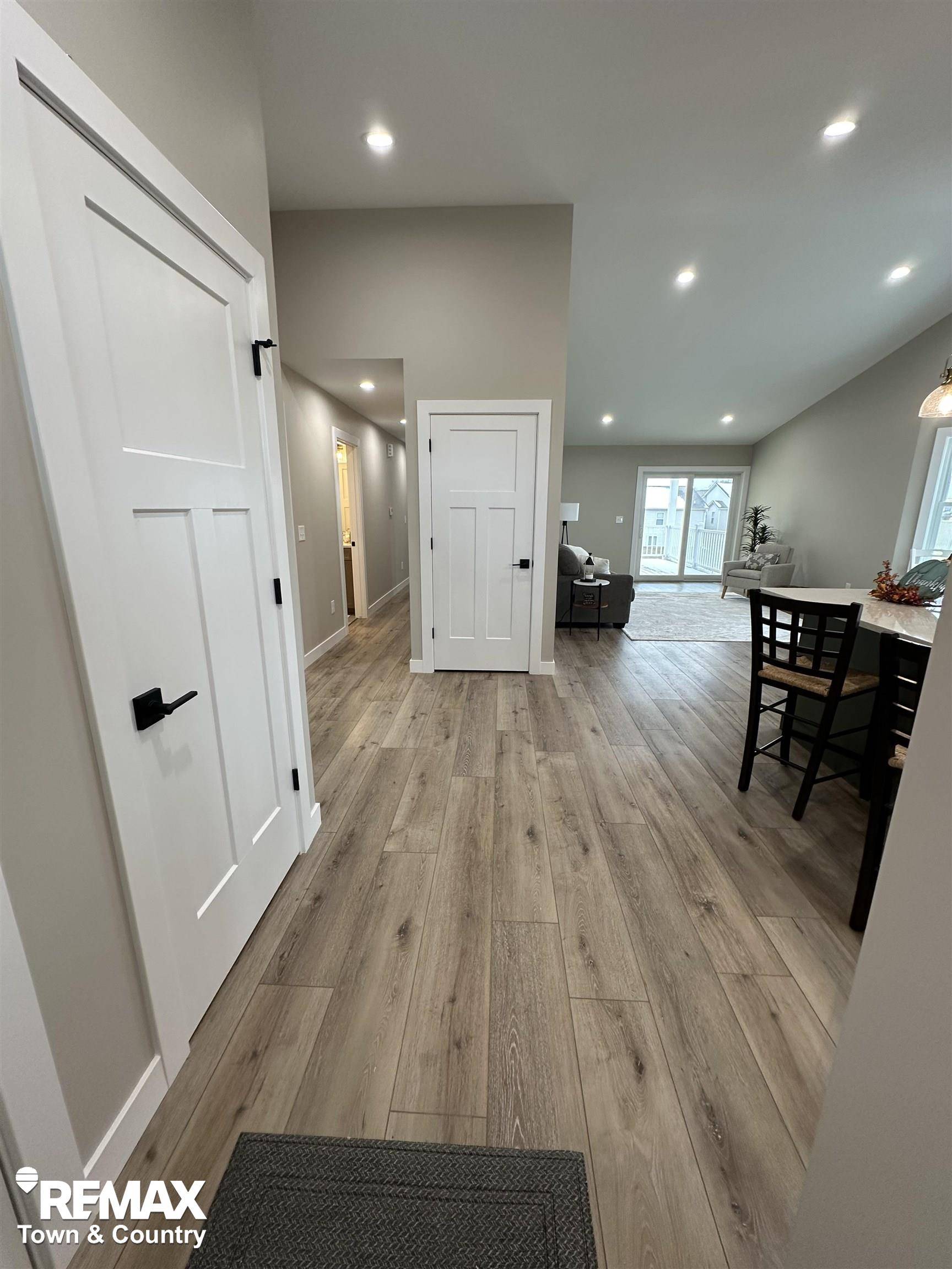 1430 Mallard CIR, Owossocity_shiawassee, MI 48867