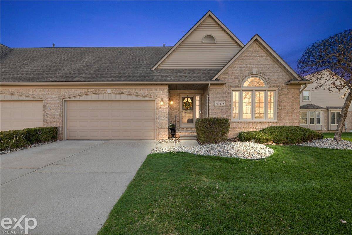 47213 Mission Valley W, Macombtownship_macomb, MI 48042