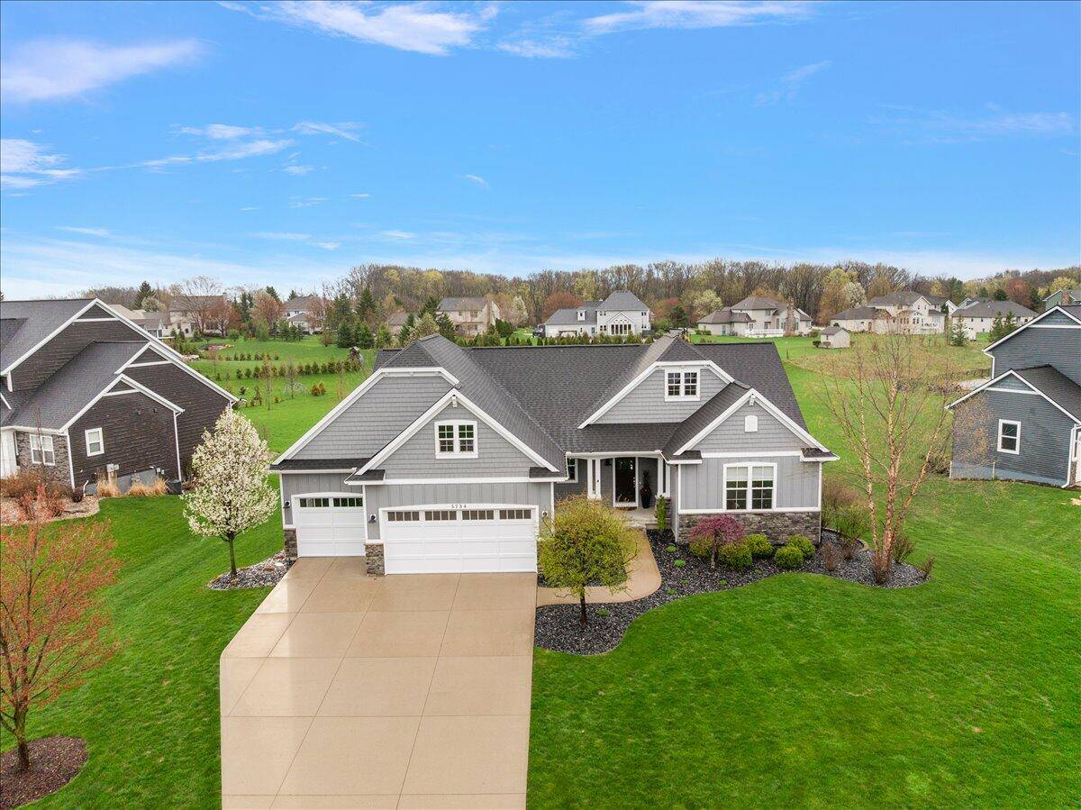 5734 Stonebridge DR, Georgetown Twp, MI 49418