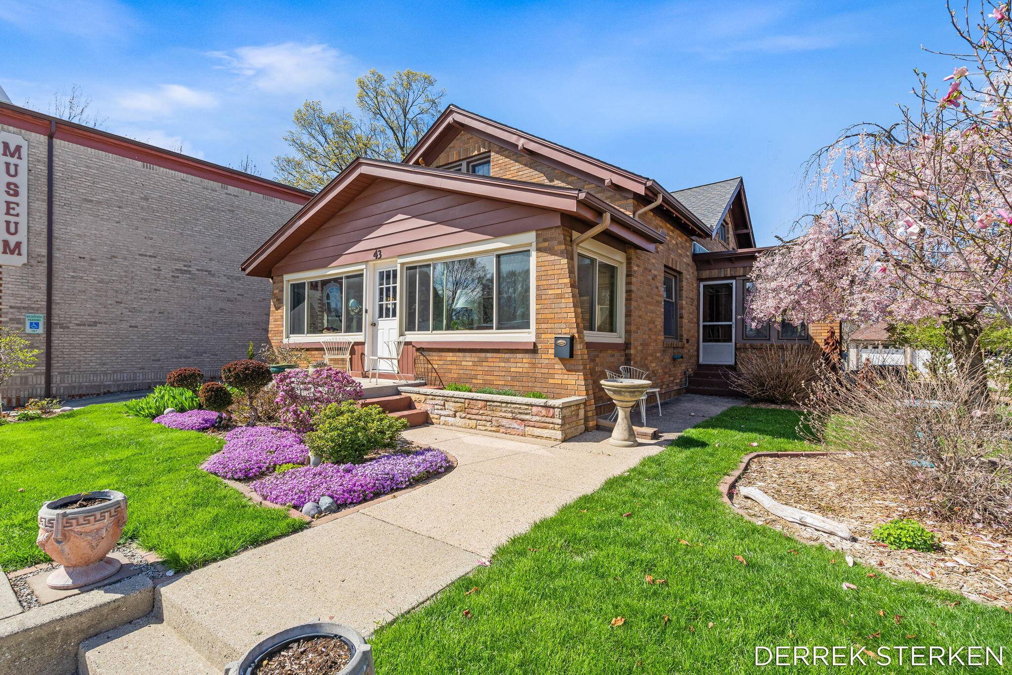 43 E Main AVE, Zeelandcity_ottawa, MI 49464