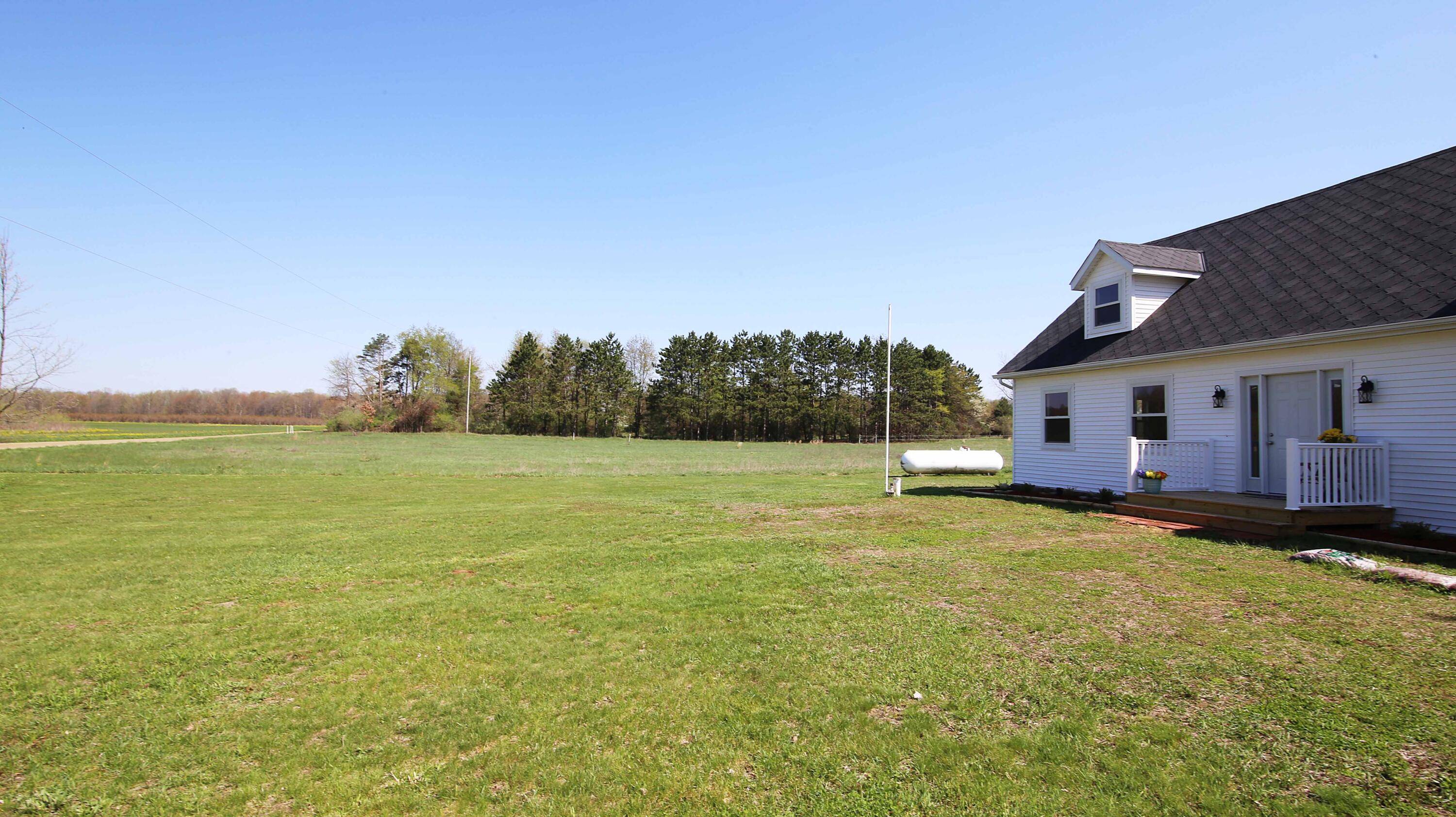 451 27th ST, Trowbridgetownship_allegan, MI 49010
