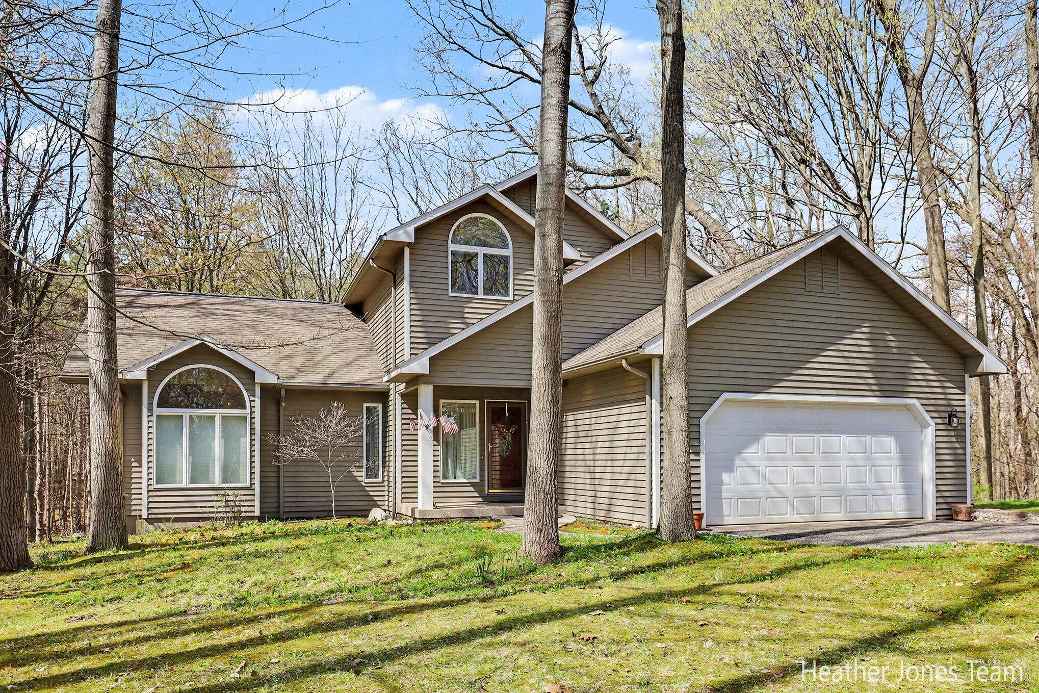 10288 Hathaway DR, Eureka Twp, MI 48838