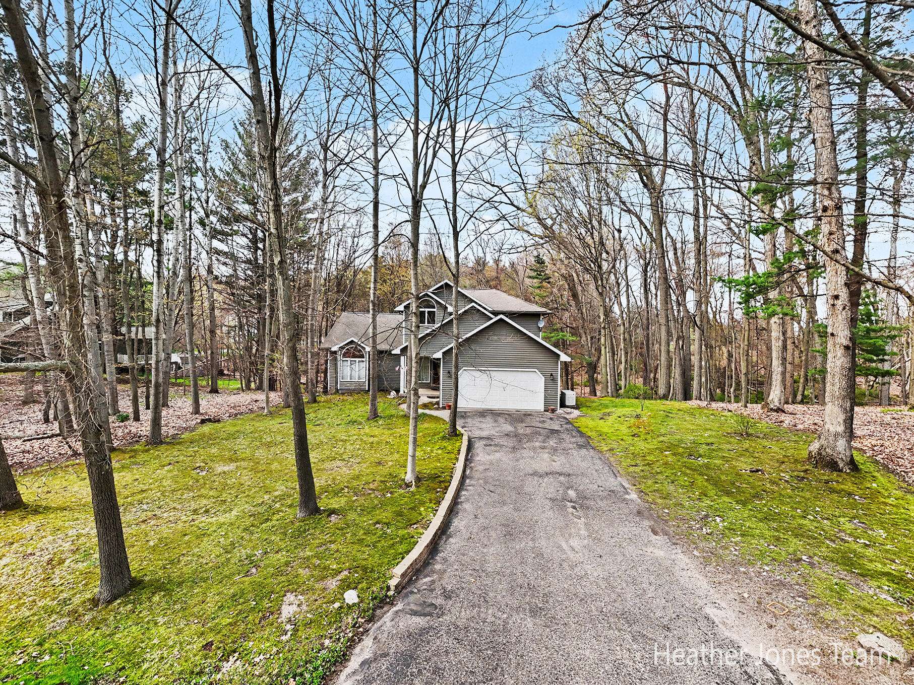 10288 Hathaway DR, Eureka Twp, MI 48838