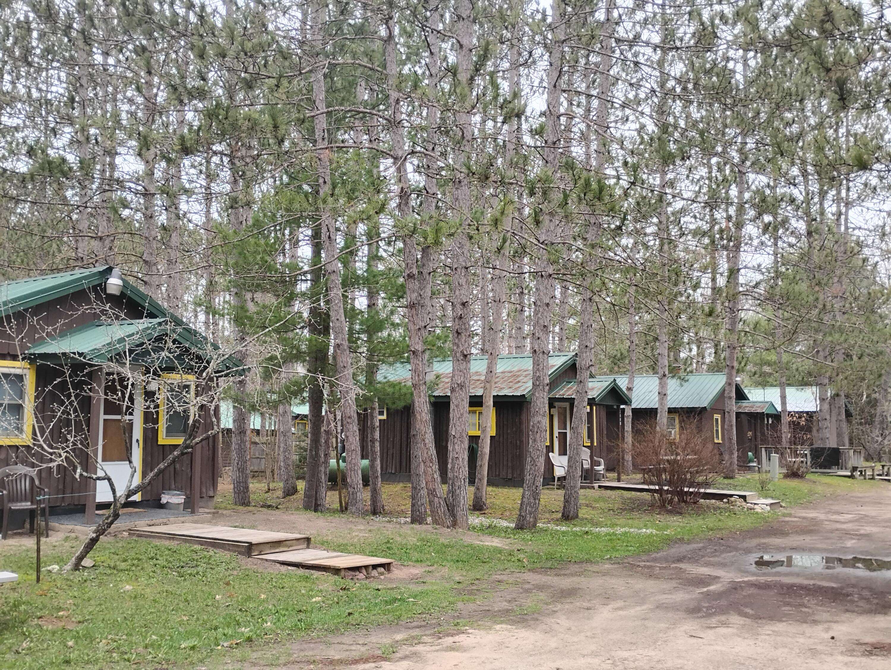 2960 Arbutus Hill RD, East Bay Twp, MI 49696