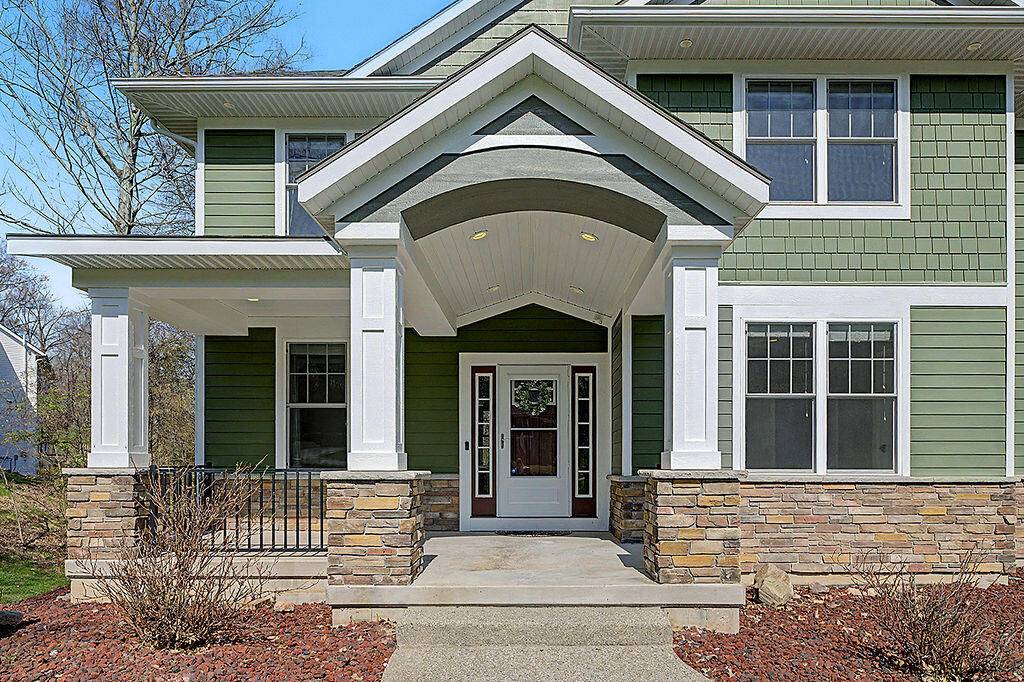 7117 Anchorage CT SE, Caledonia Twp, MI 49316