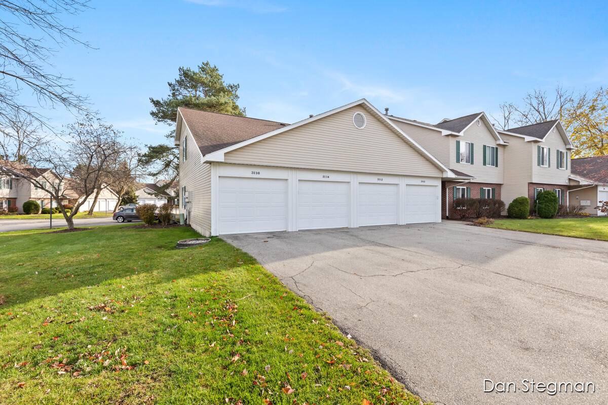 3116 Windcrest CT NE, Grand Rapids Twp, MI 49525