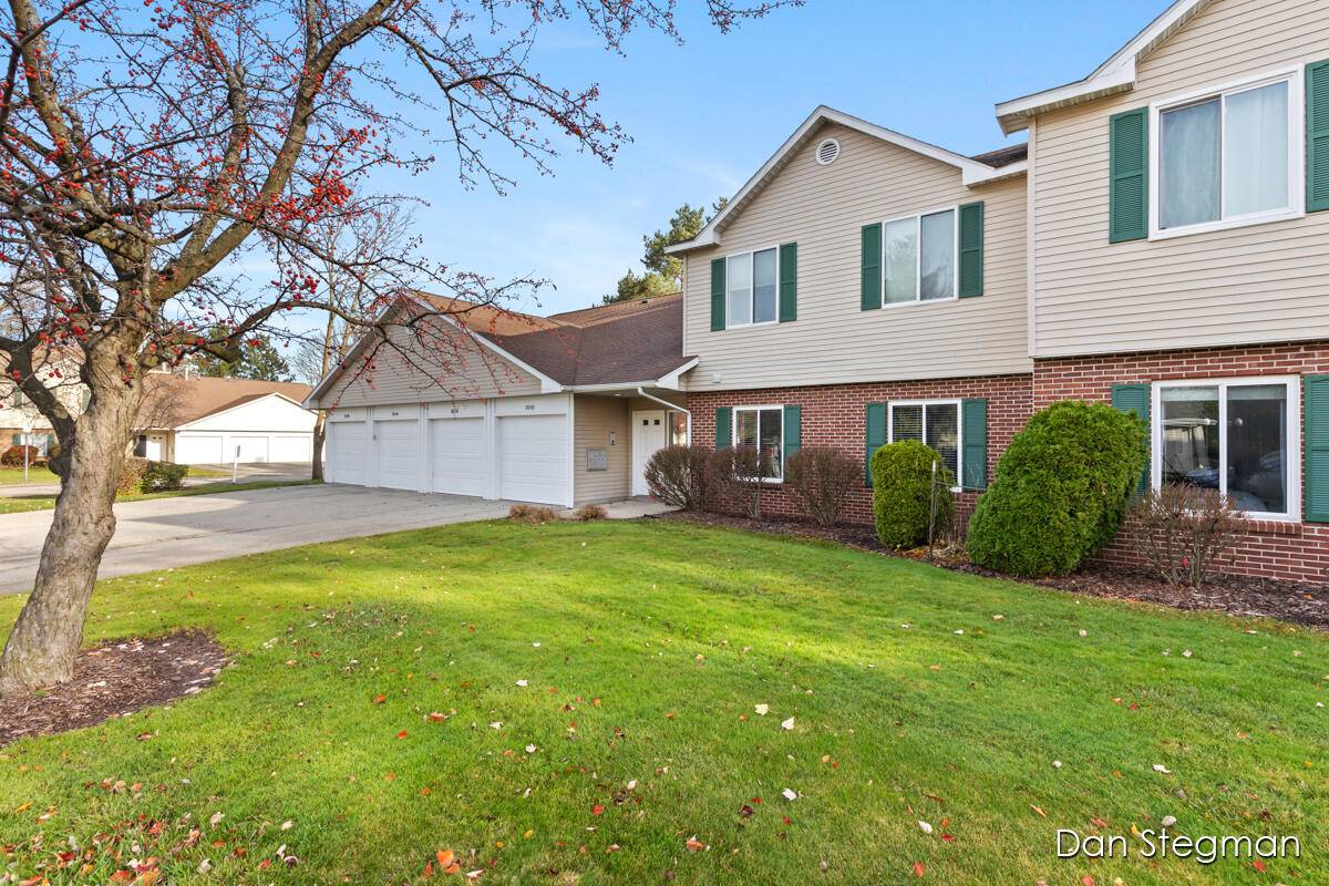 3116 Windcrest CT NE, Grand Rapids Twp, MI 49525