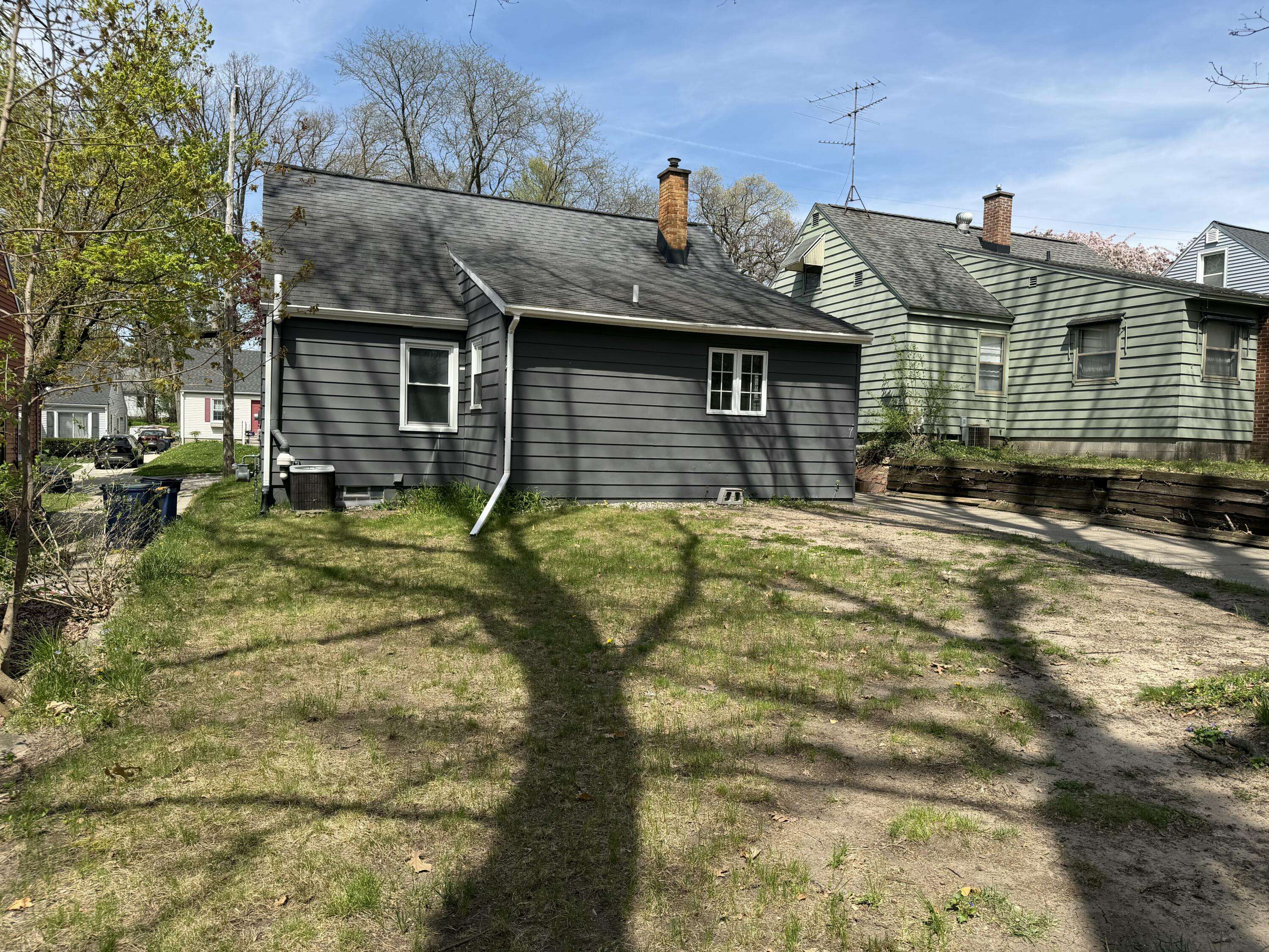 1436 Linwood ST SE, City Of Grand Rapids, MI 49507