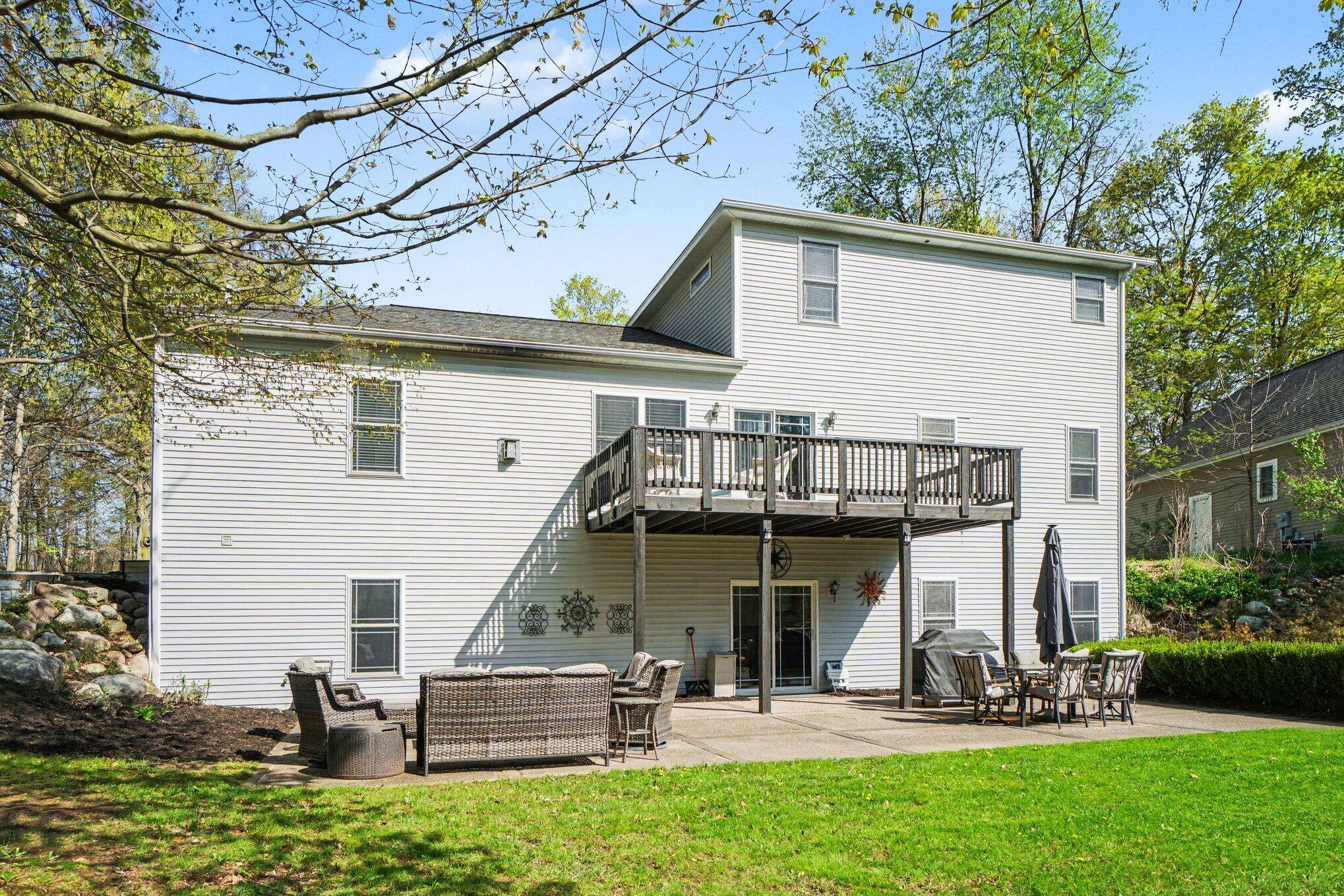 2516 Vanhorn CT, Allegan Twp, MI 49010